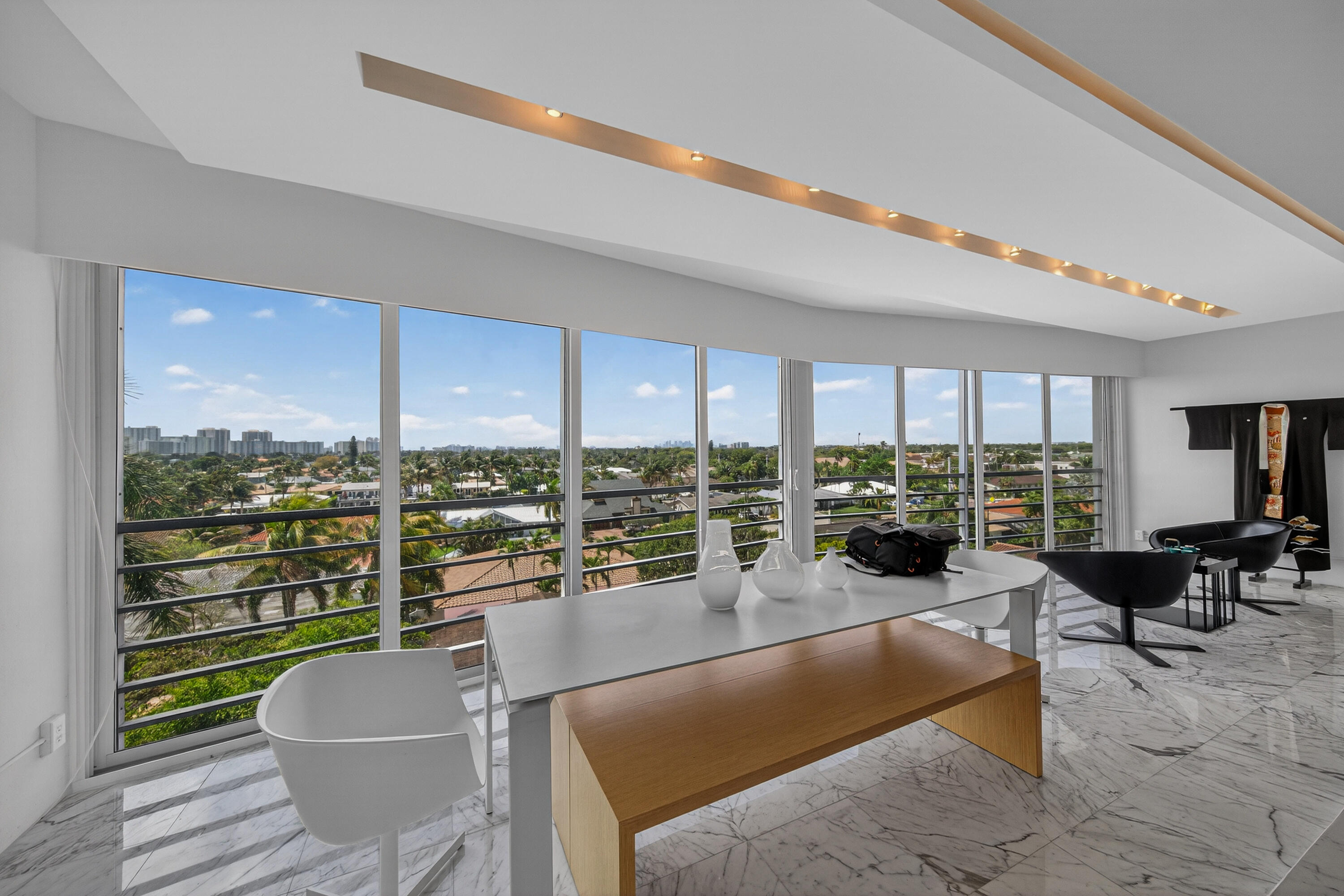 3050 NE 47th #607, Fort Lauderdale FL 33308
