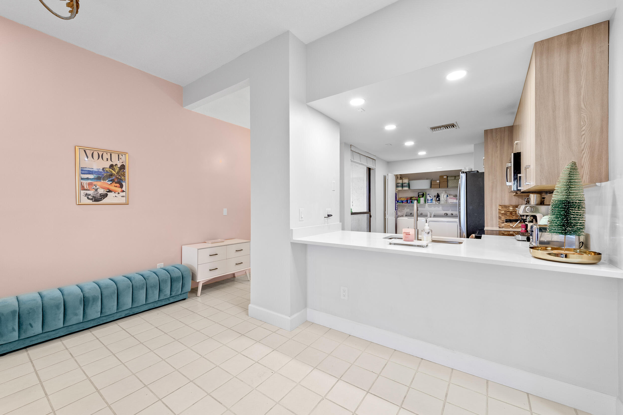 7460 La Paz #304, Boca Raton FL 33433