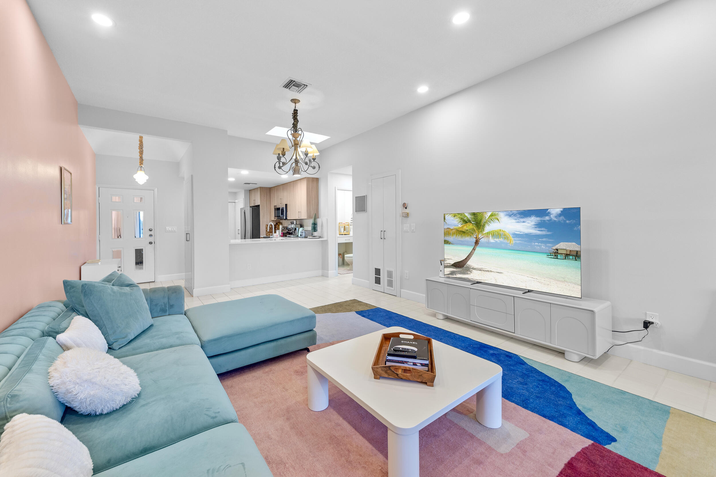 7460 La Paz #304, Boca Raton FL 33433