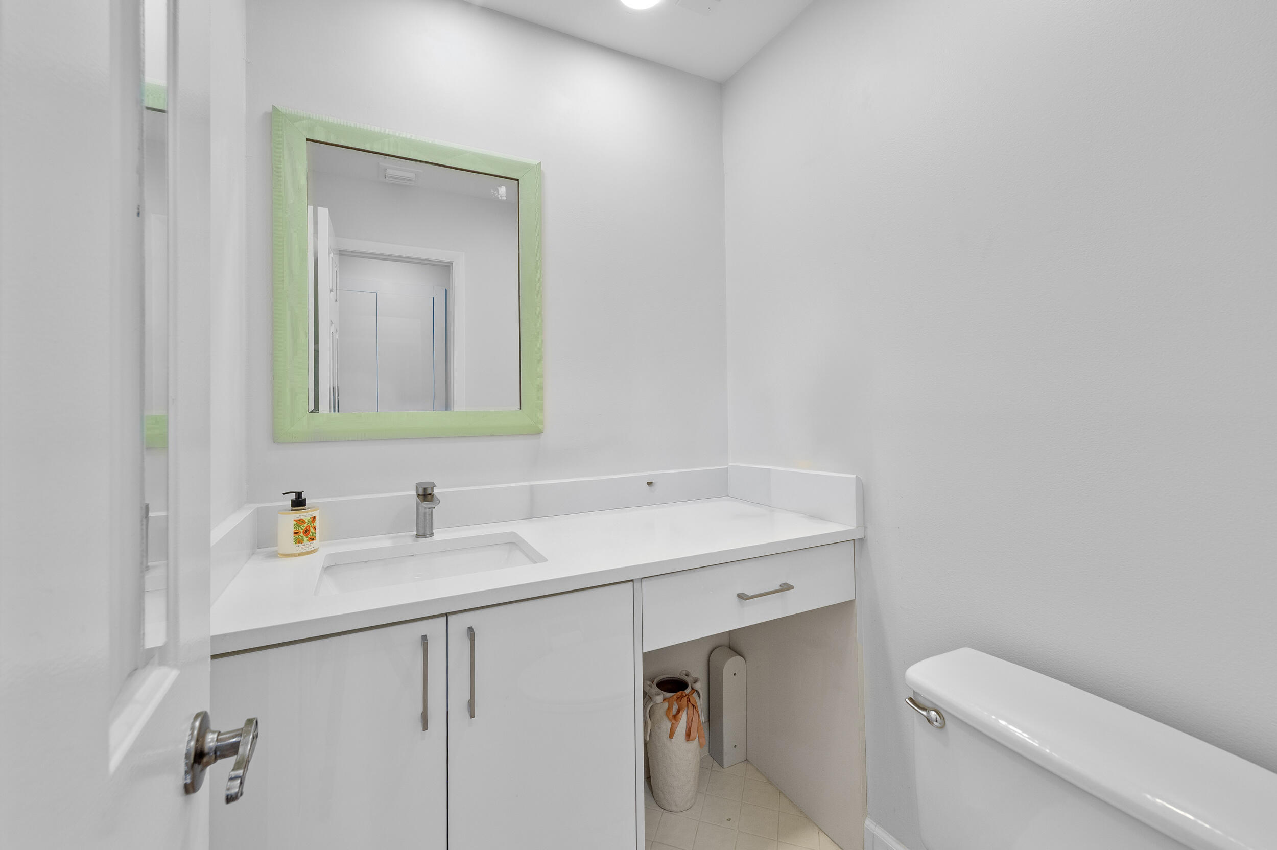 7460 La Paz #304, Boca Raton FL 33433