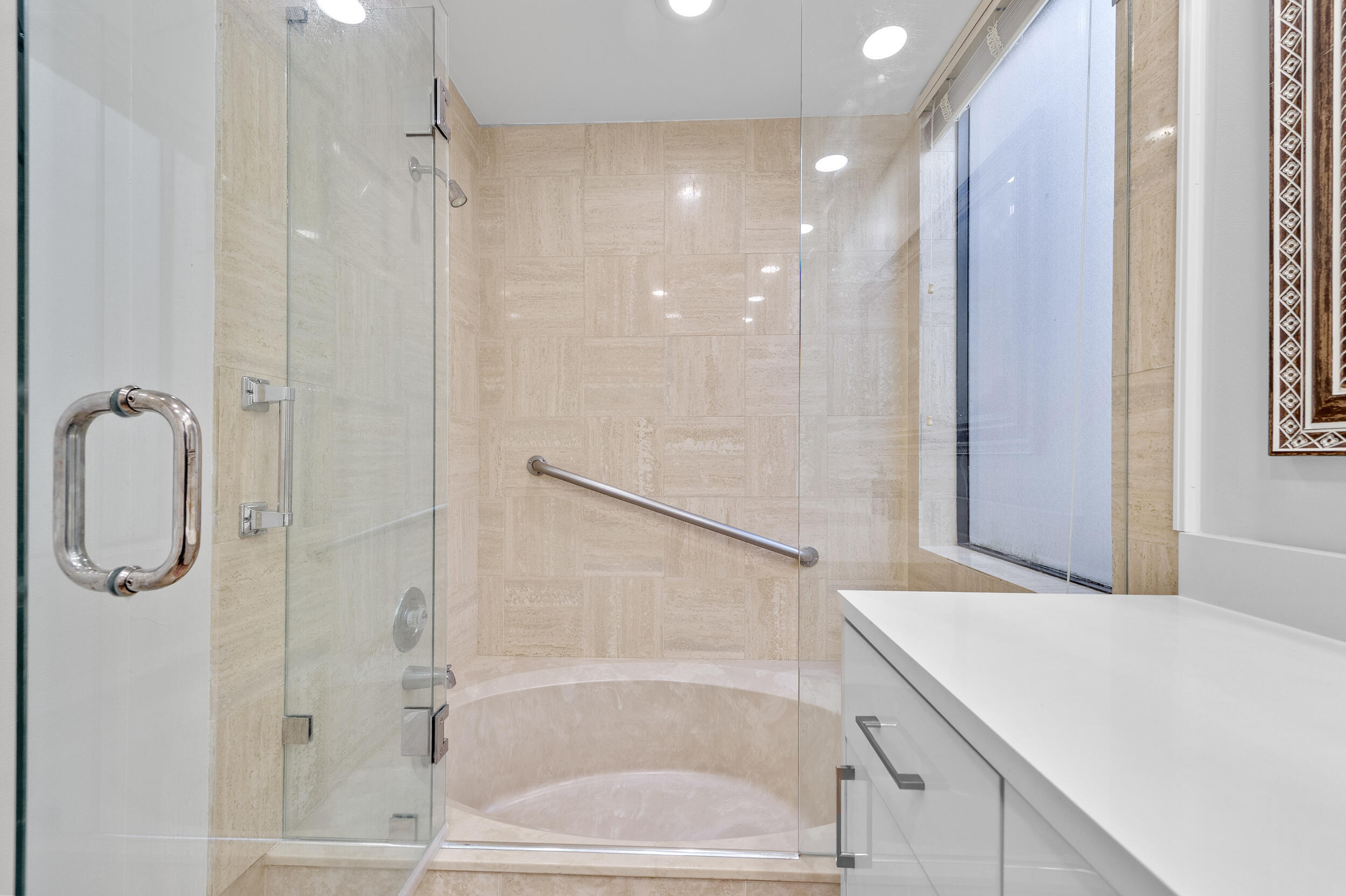7460 La Paz #304, Boca Raton FL 33433