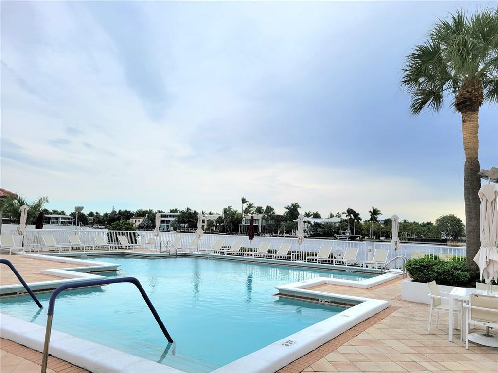 20281 E Country Club #503, Aventura FL 33180