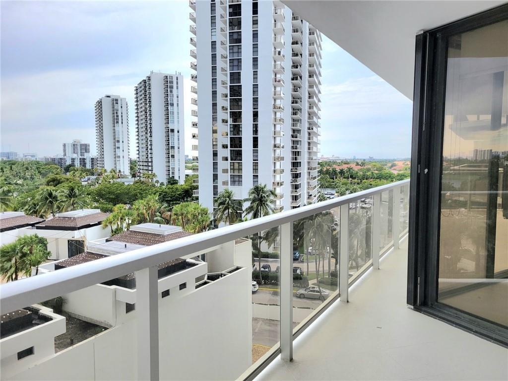 20281 E Country Club #503, Aventura FL 33180