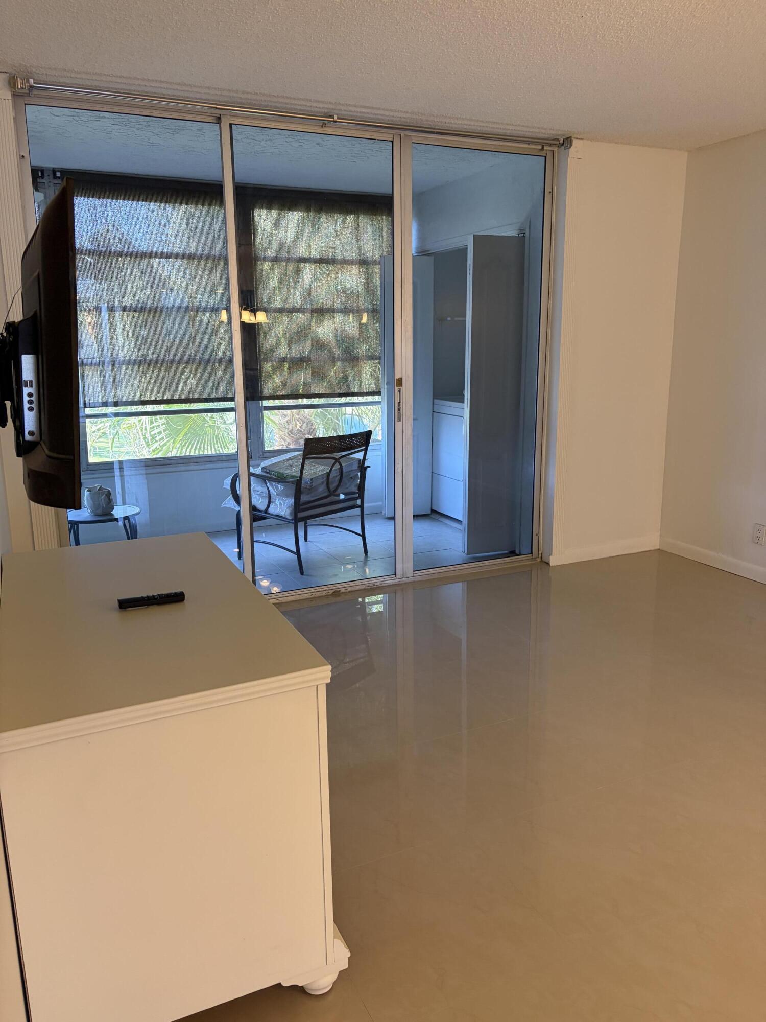 3341 NW 47th #301, Lauderdale Lakes FL 33319