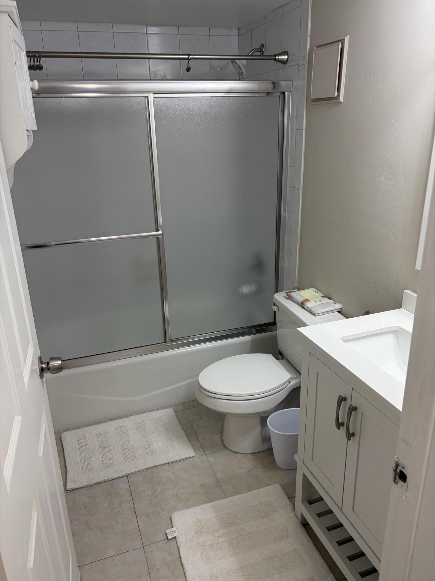 3341 NW 47th #301, Lauderdale Lakes FL 33319