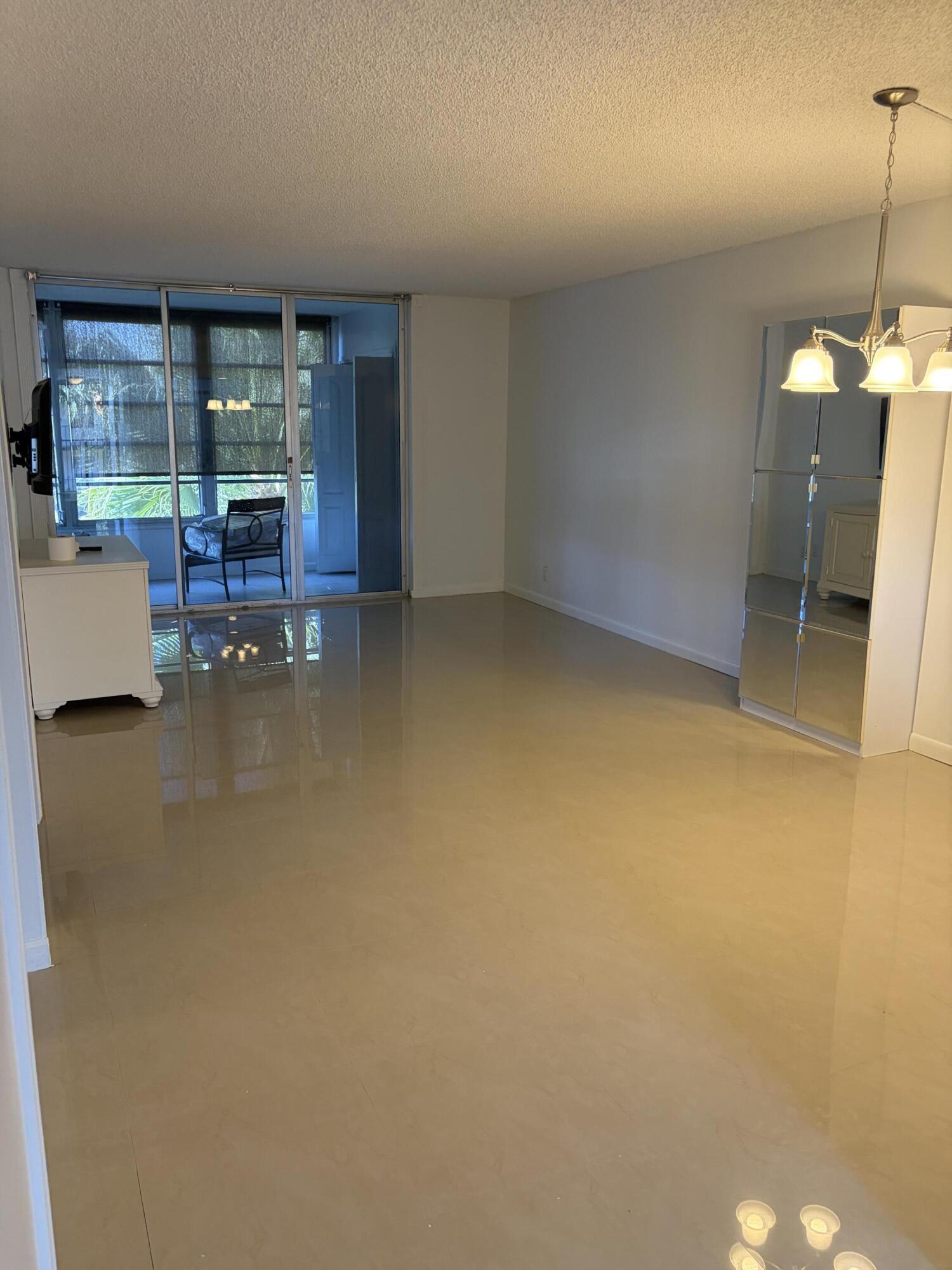 3341 NW 47th #301, Lauderdale Lakes FL 33319