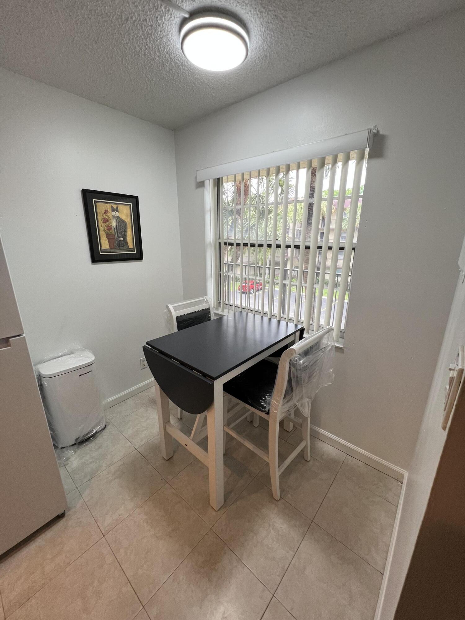 3341 NW 47th #301, Lauderdale Lakes FL 33319