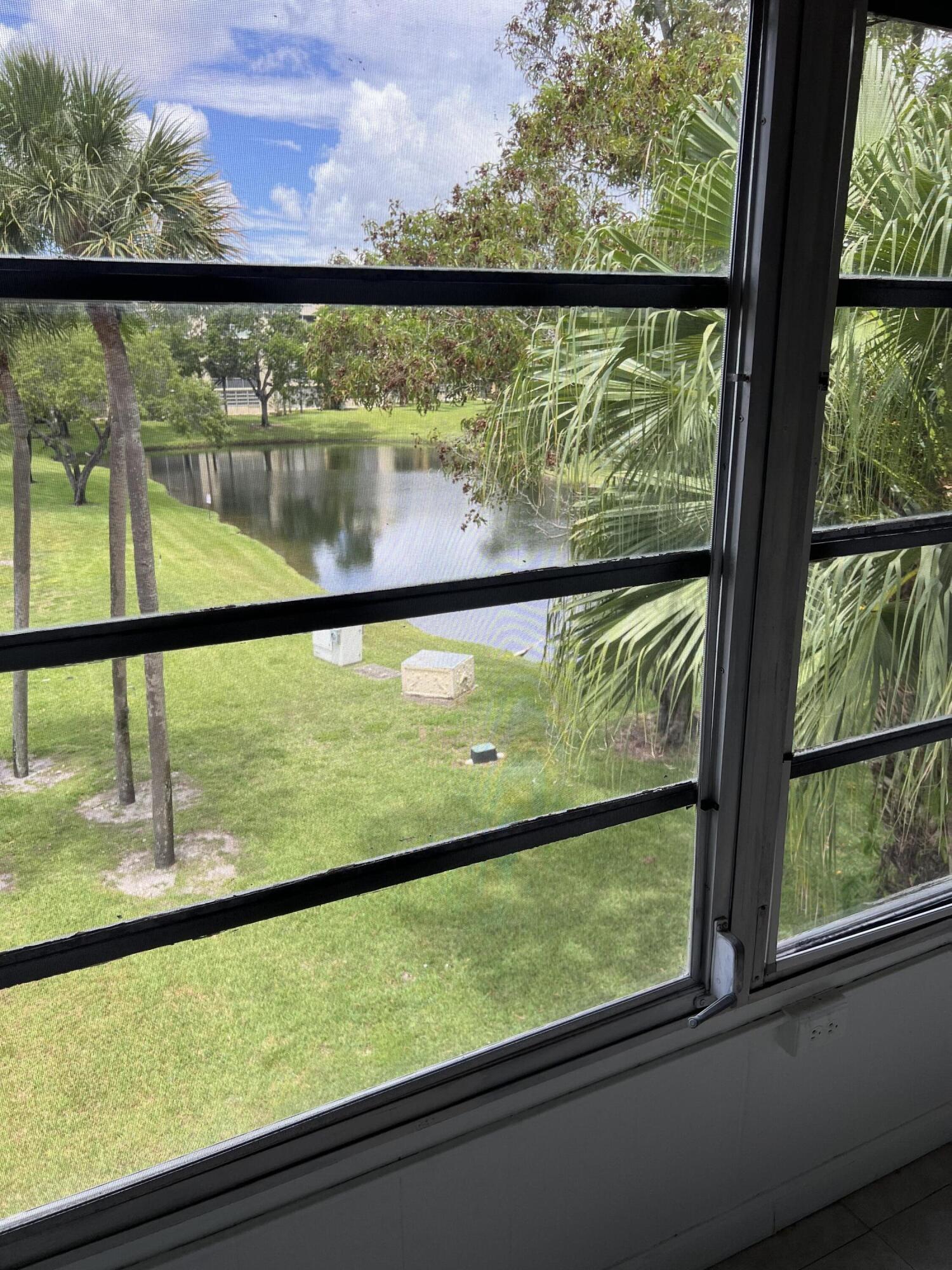 3341 NW 47th #301, Lauderdale Lakes FL 33319