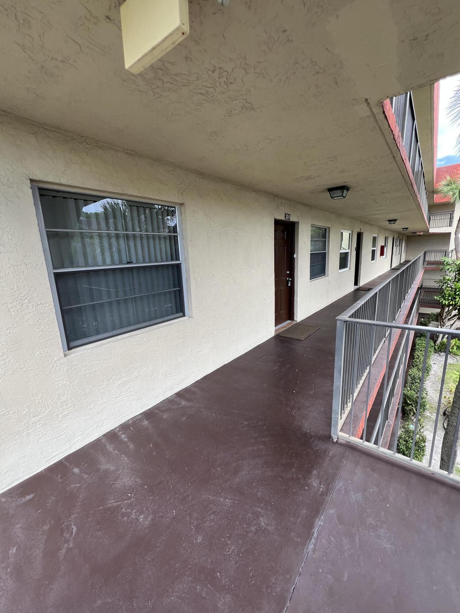 3341 NW 47th #301, Lauderdale Lakes FL 33319