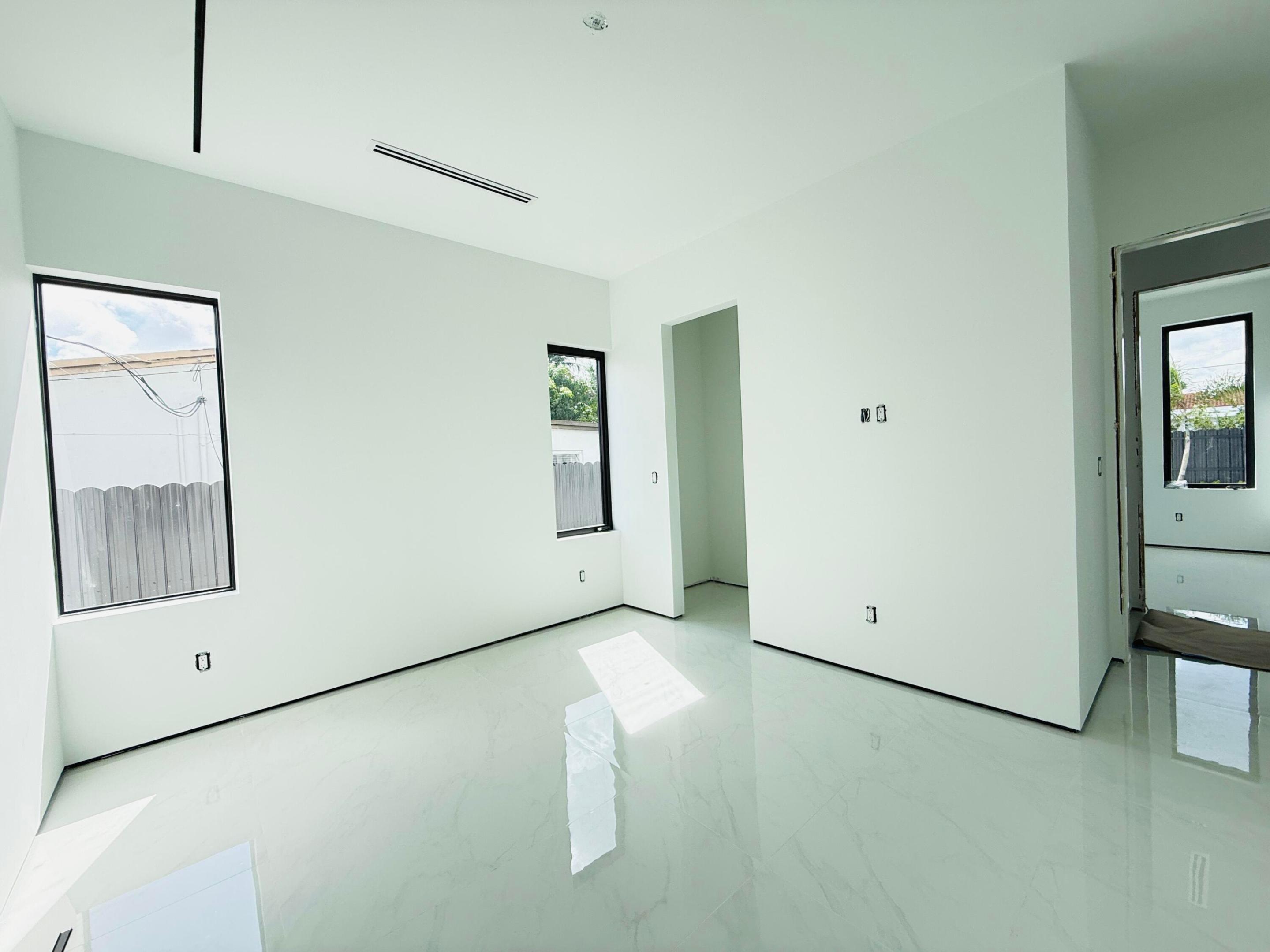 8966 SW 40th, Miami FL 33165