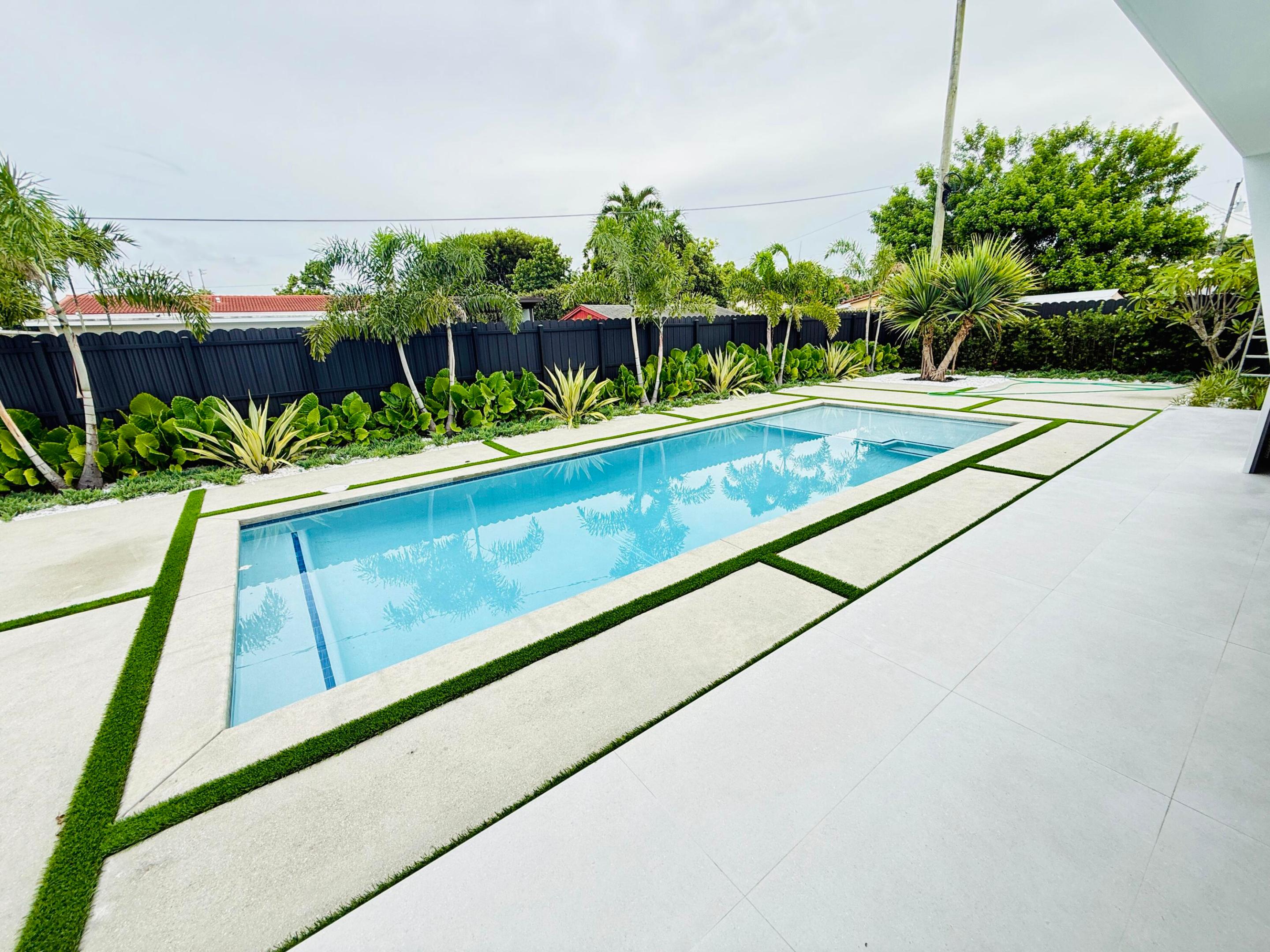 8966 SW 40th, Miami FL 33165