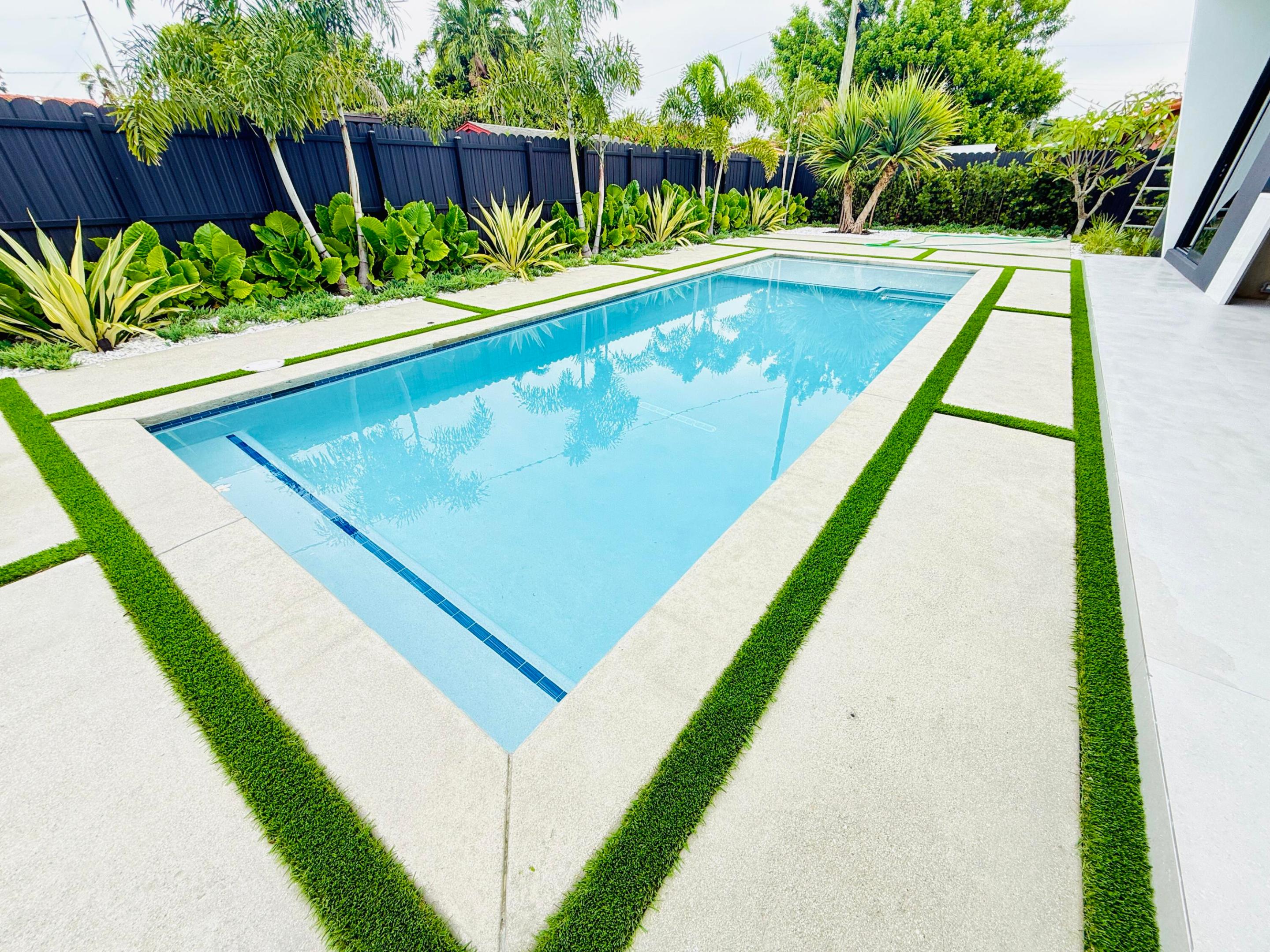 8966 SW 40th, Miami FL 33165