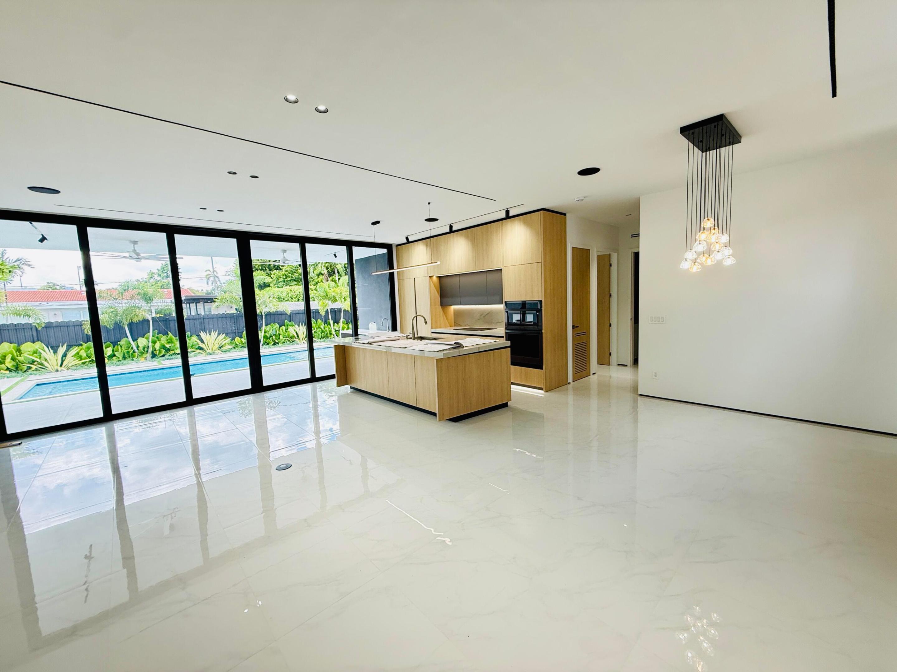 8966 SW 40th, Miami FL 33165