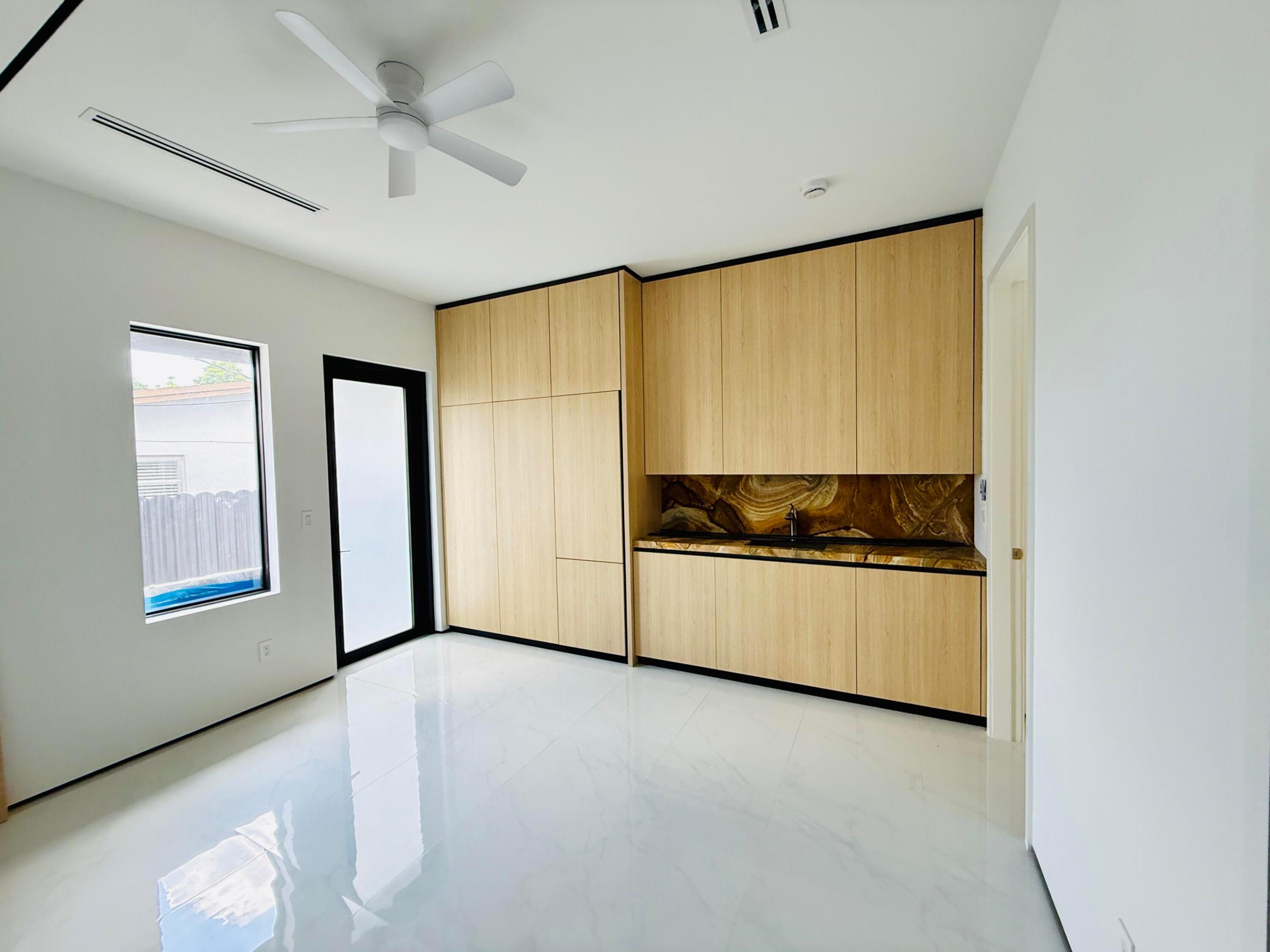 8966 SW 40th, Miami FL 33165