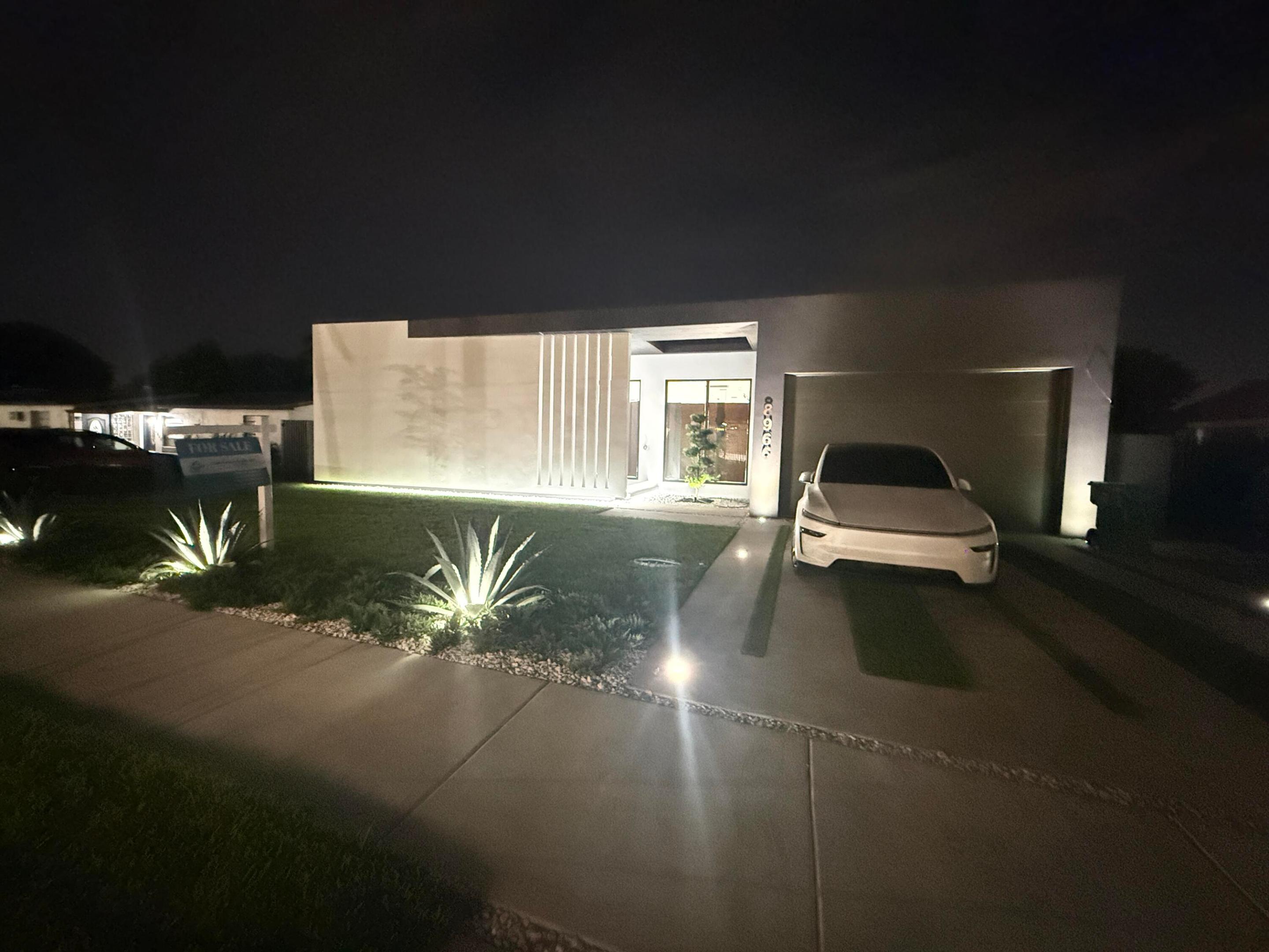 8966 SW 40th, Miami FL 33165