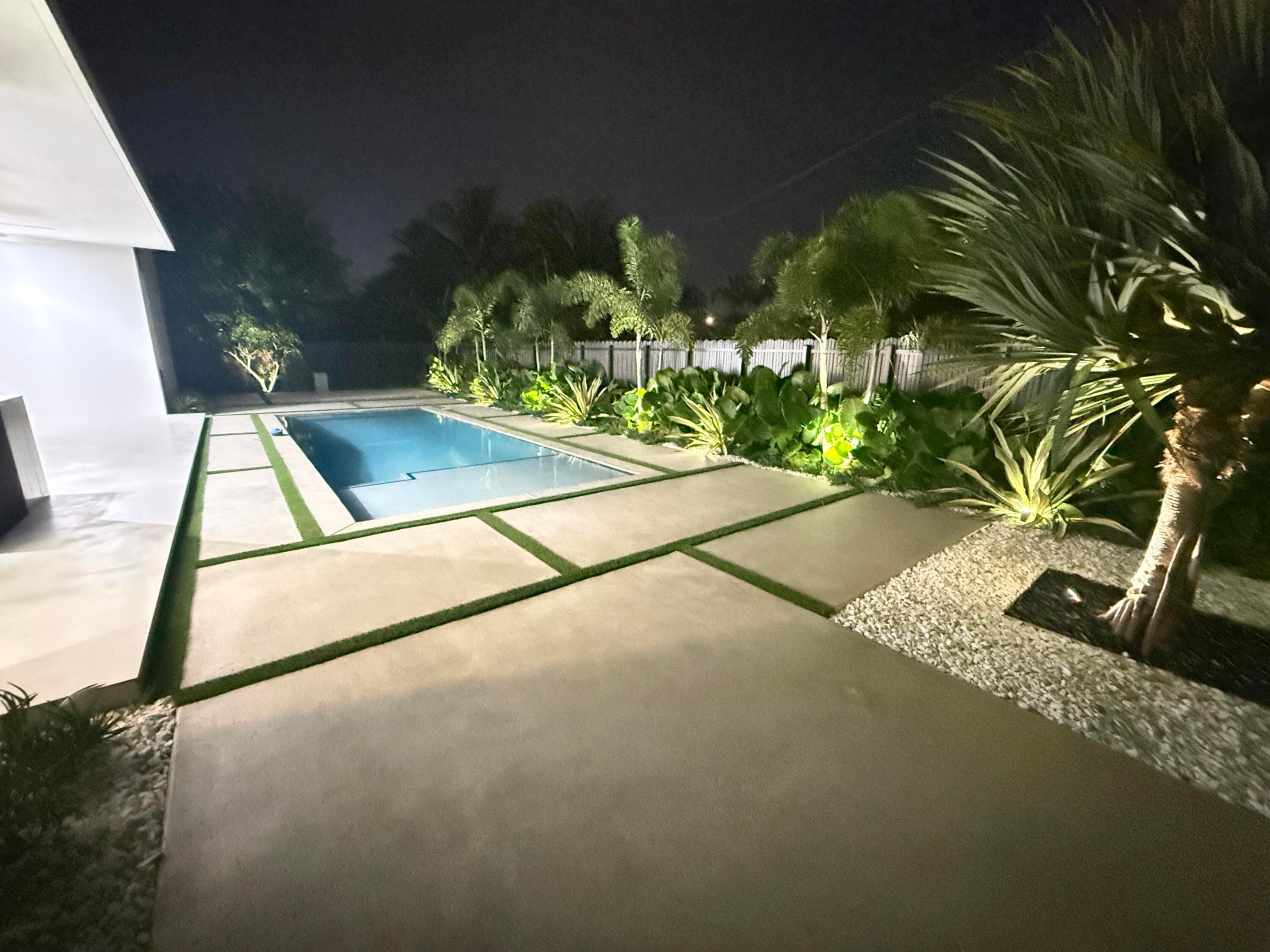 8966 SW 40th, Miami FL 33165