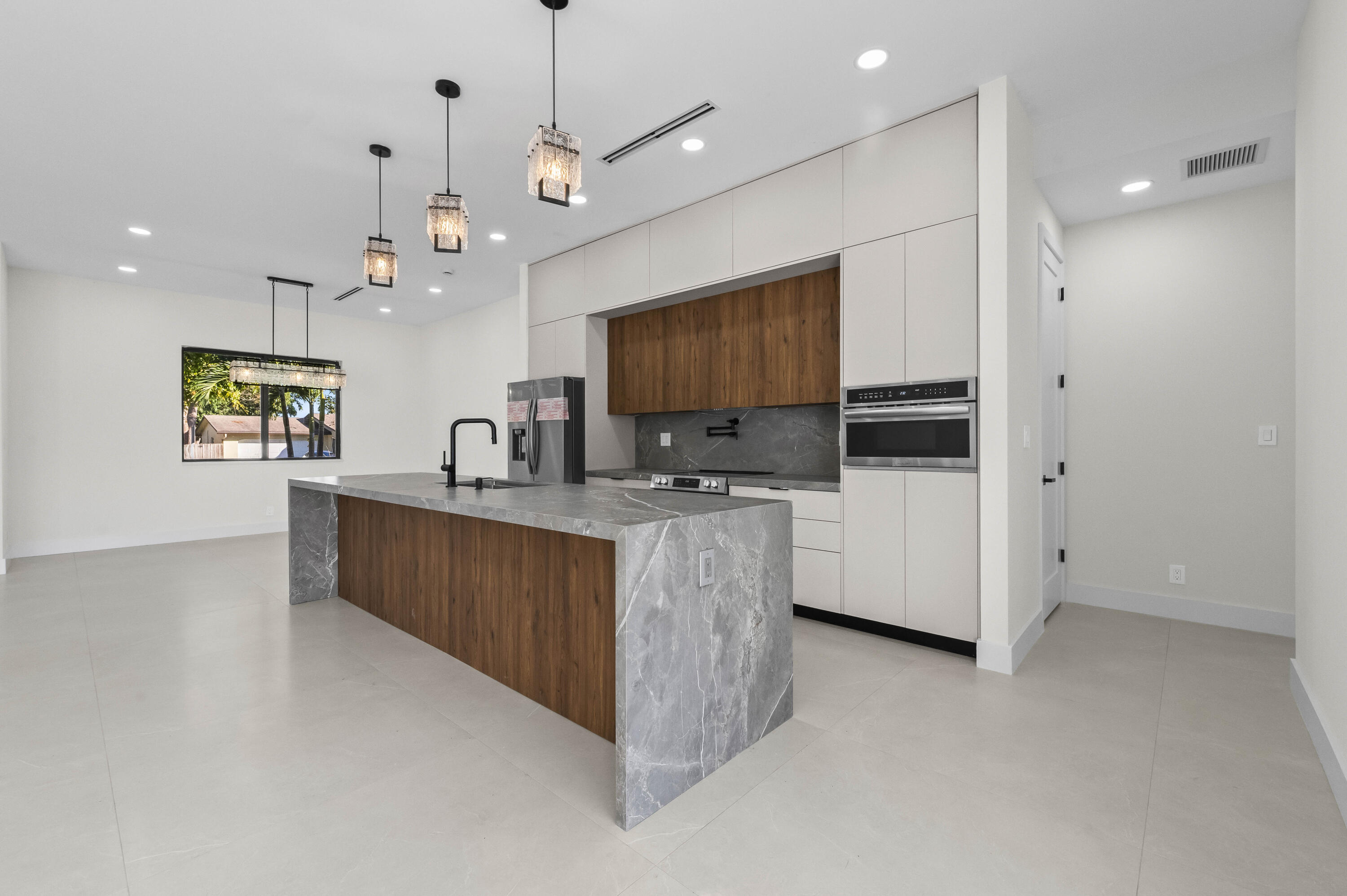 621 NW 42nd, Coconut Creek FL 33066