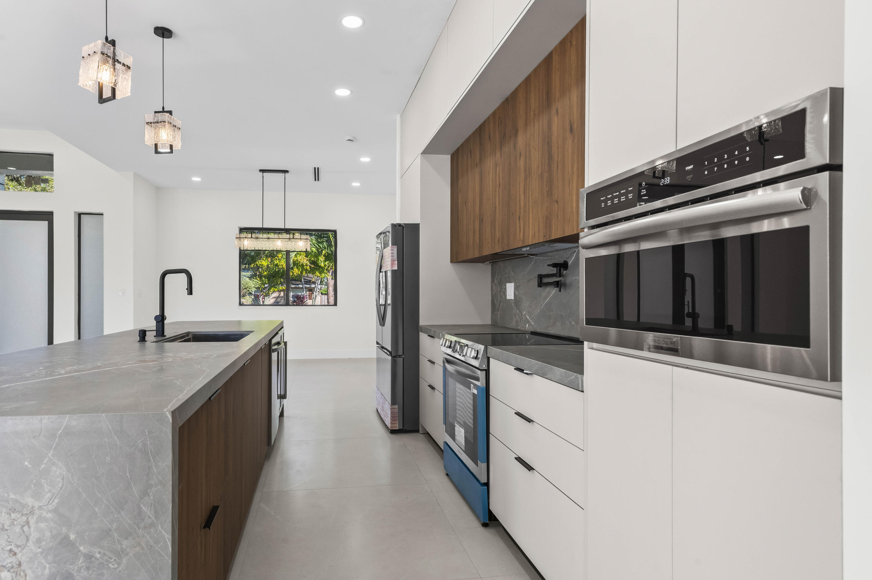 621 NW 42nd, Coconut Creek FL 33066