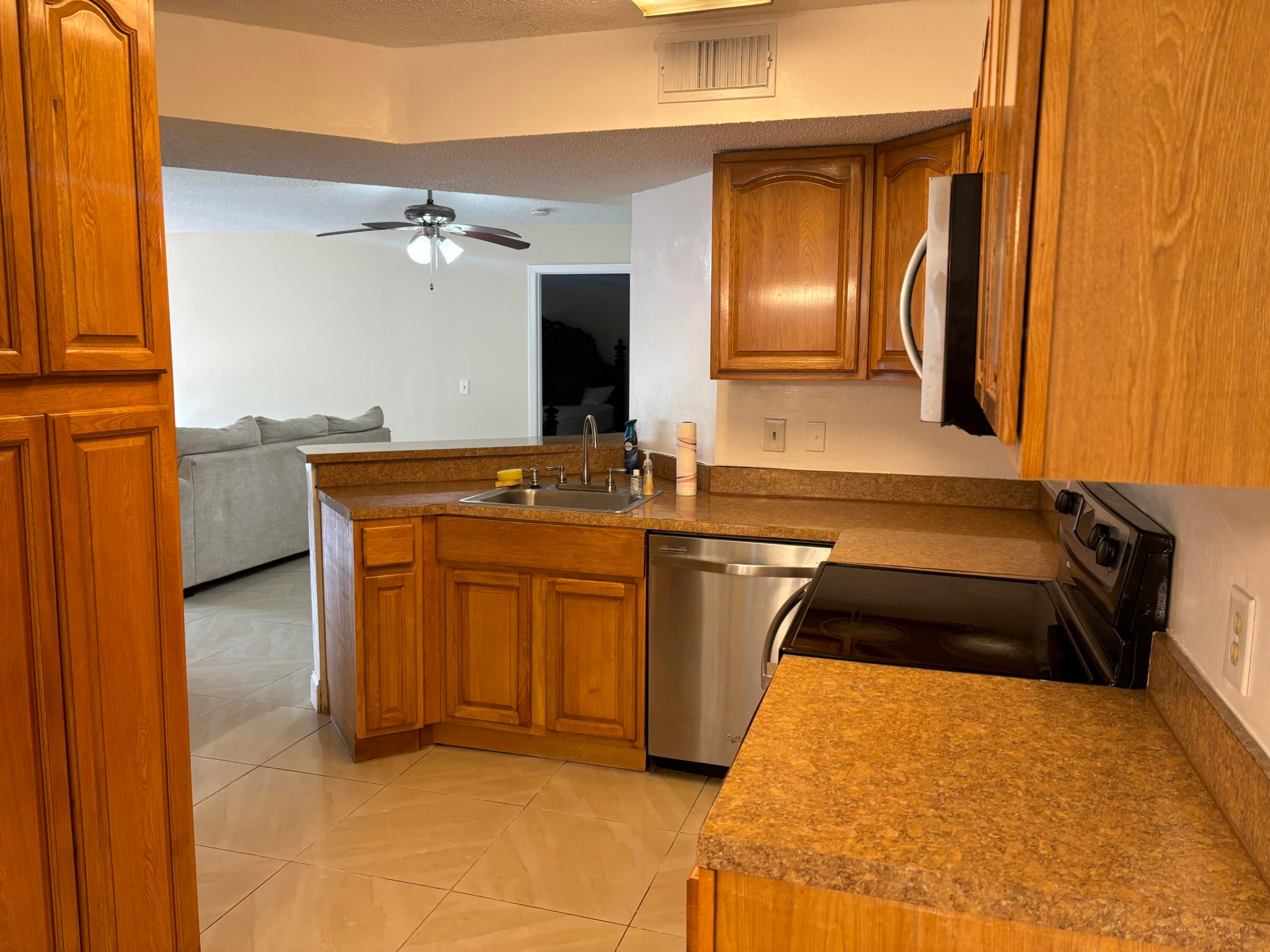 9033 Wiles #102, Coral Springs FL 33067