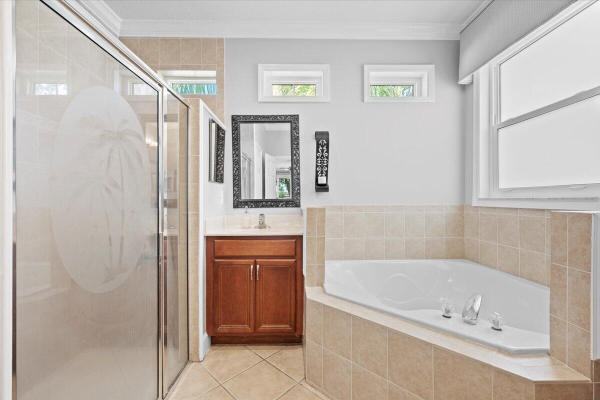 1575 Newhaven Point, West Palm Beach FL 33411