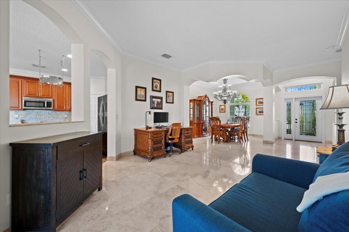 1575 Newhaven Point, West Palm Beach FL 33411
