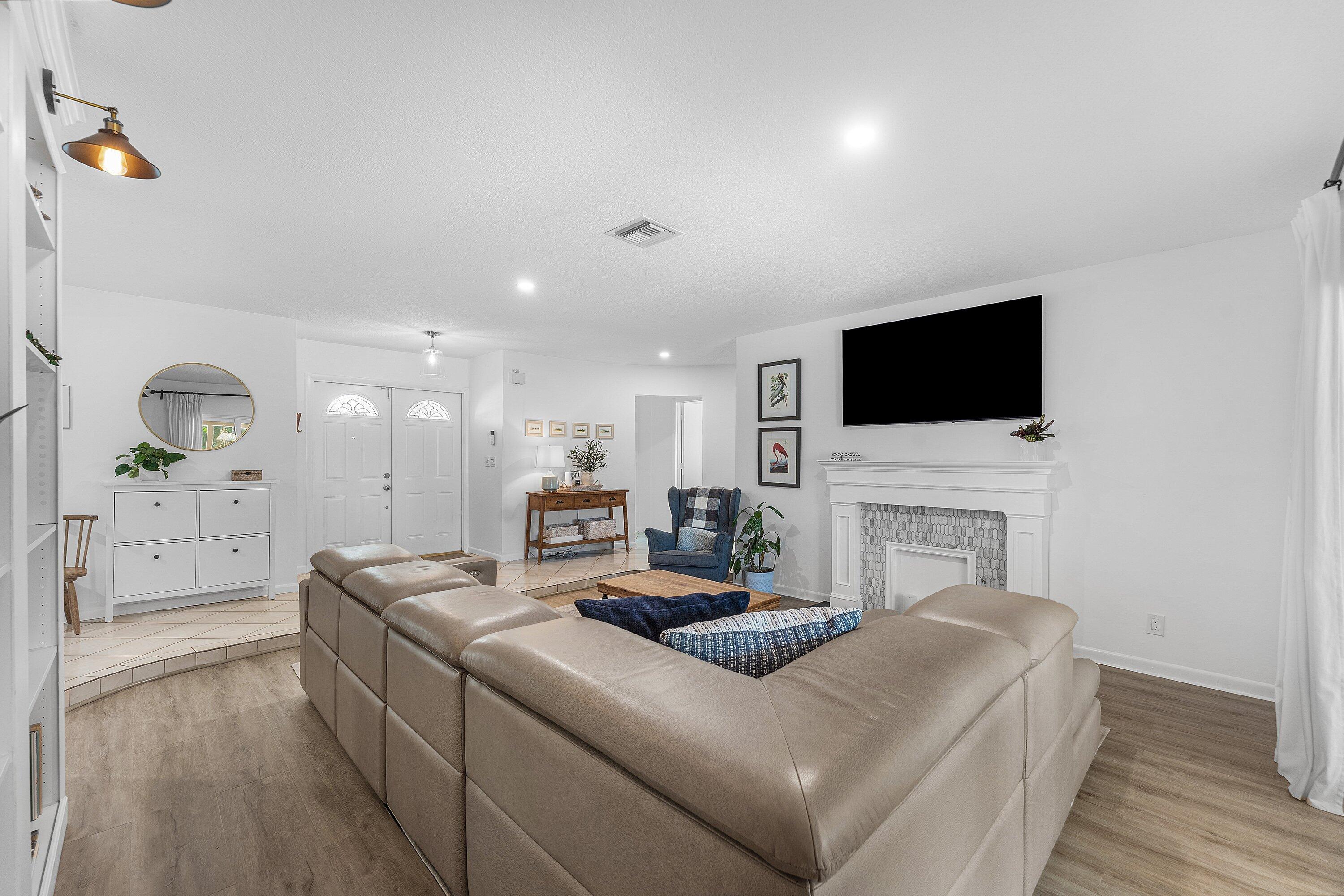 17680 Pine Needle, Boca Raton FL 33487