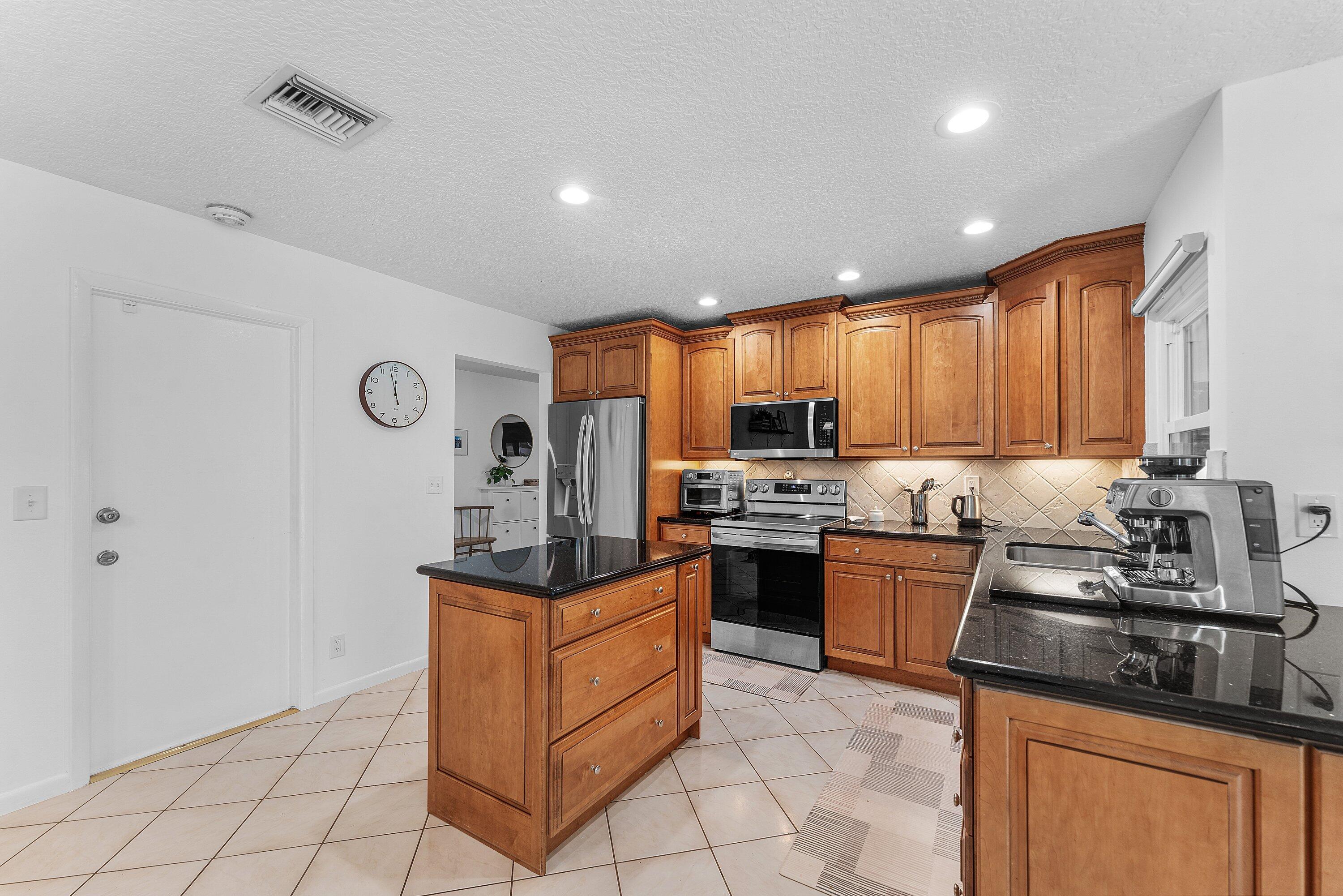 17680 Pine Needle, Boca Raton FL 33487