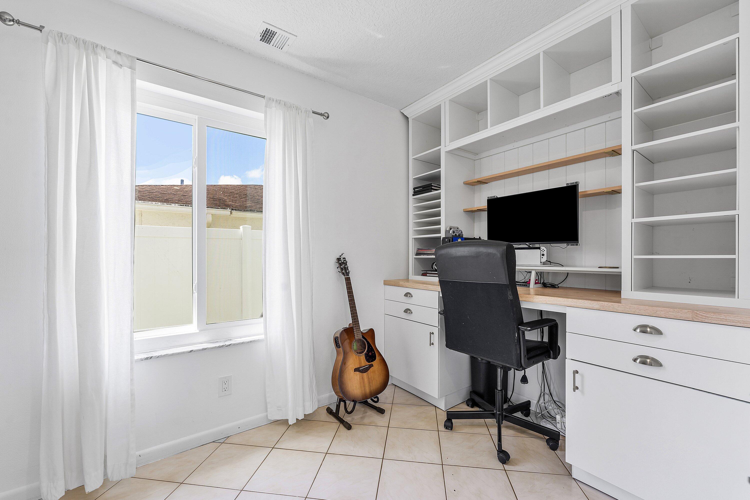17680 Pine Needle, Boca Raton FL 33487