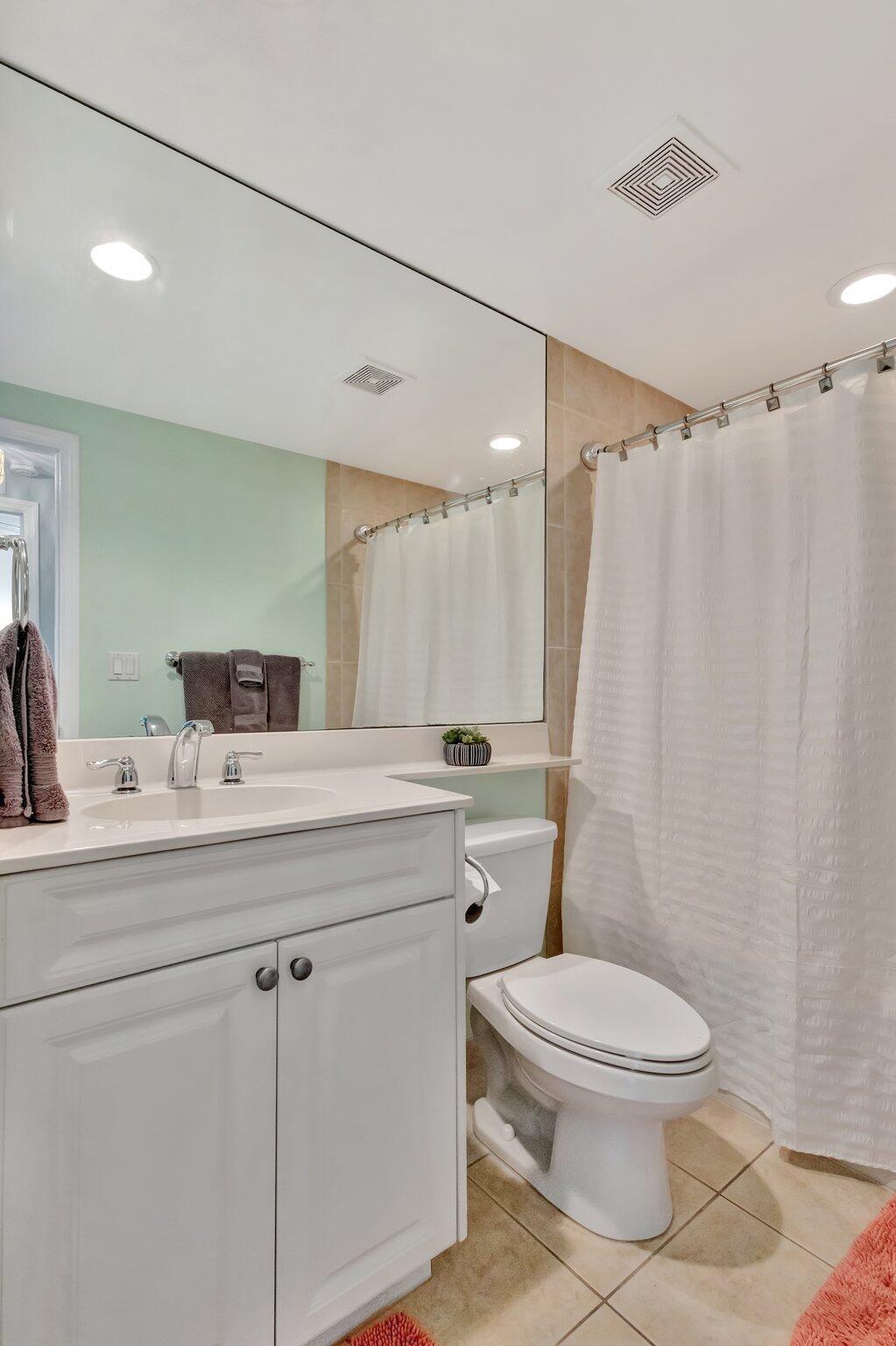 975 NW Flagler #407, Stuart FL 34994