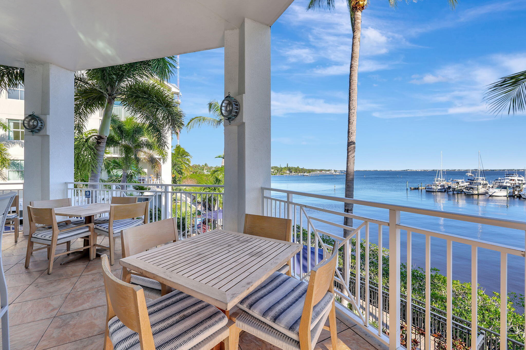 975 NW Flagler #407, Stuart FL 34994