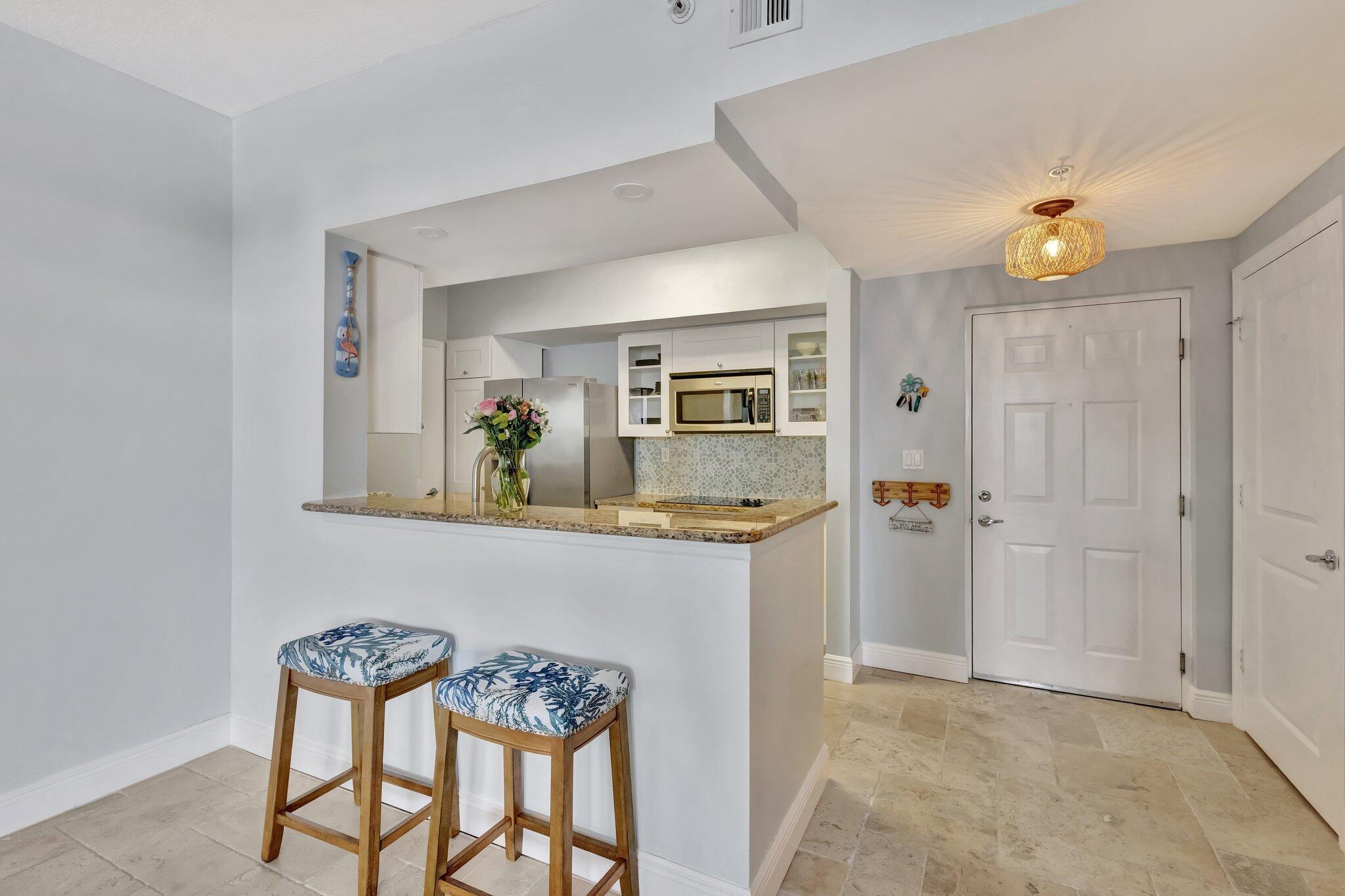 975 NW Flagler #407, Stuart FL 34994