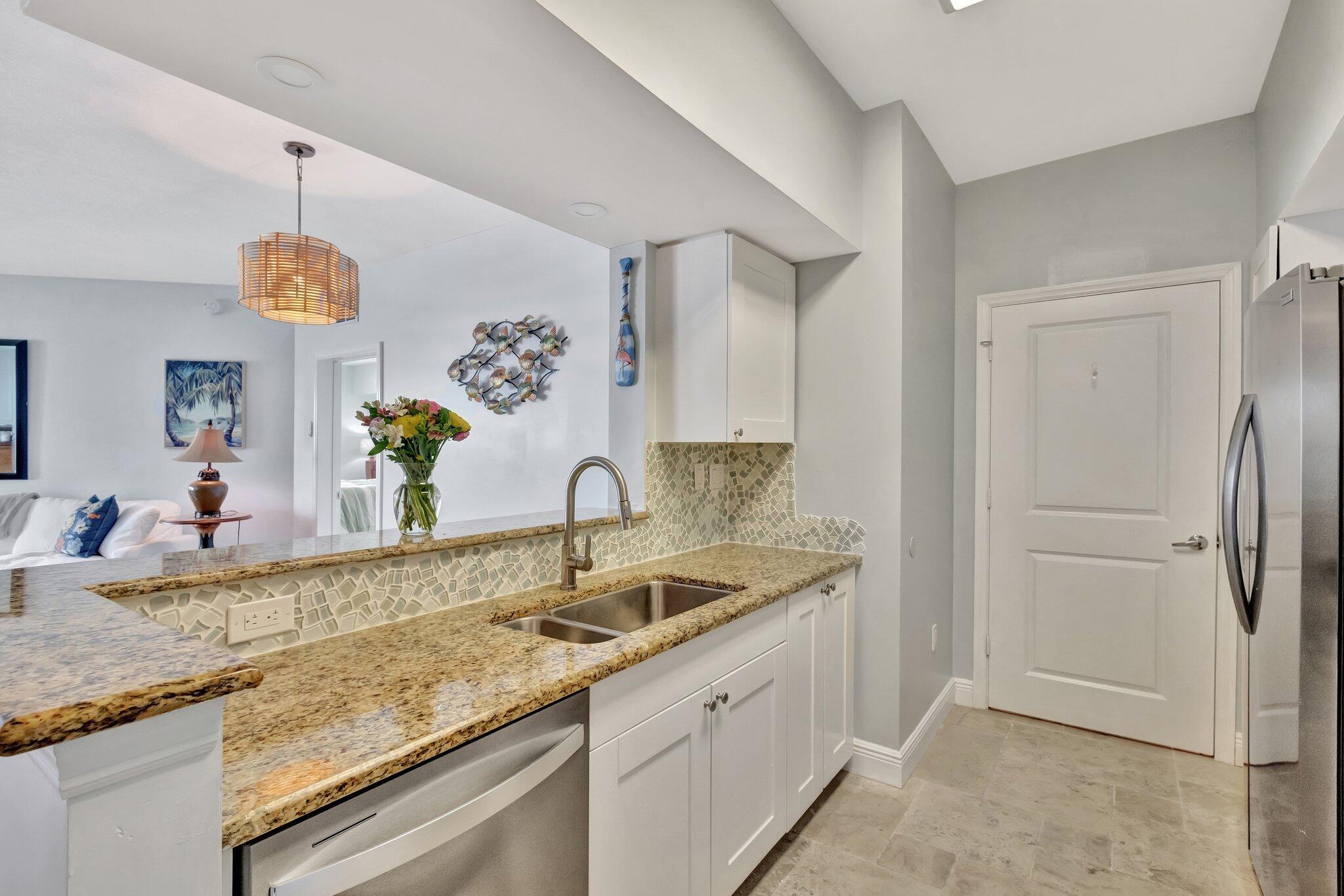 975 NW Flagler #407, Stuart FL 34994
