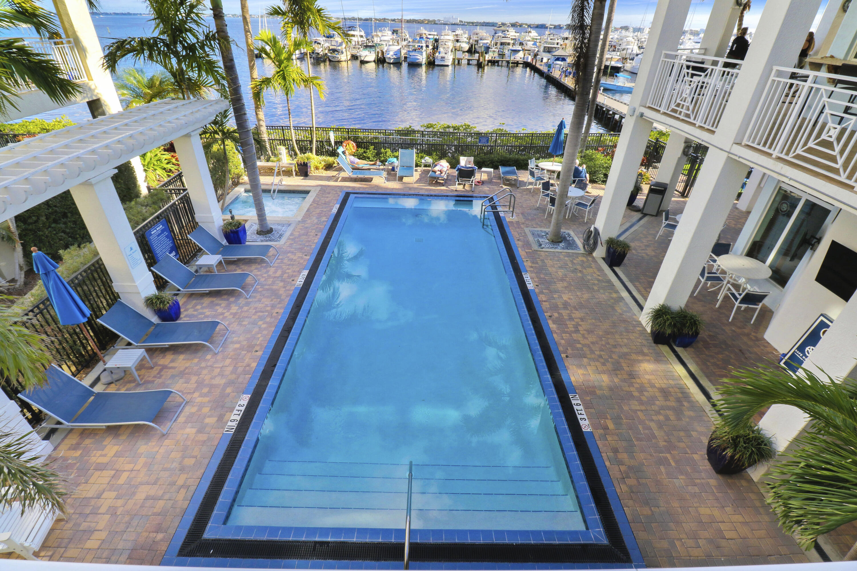 975 NW Flagler #407, Stuart FL 34994