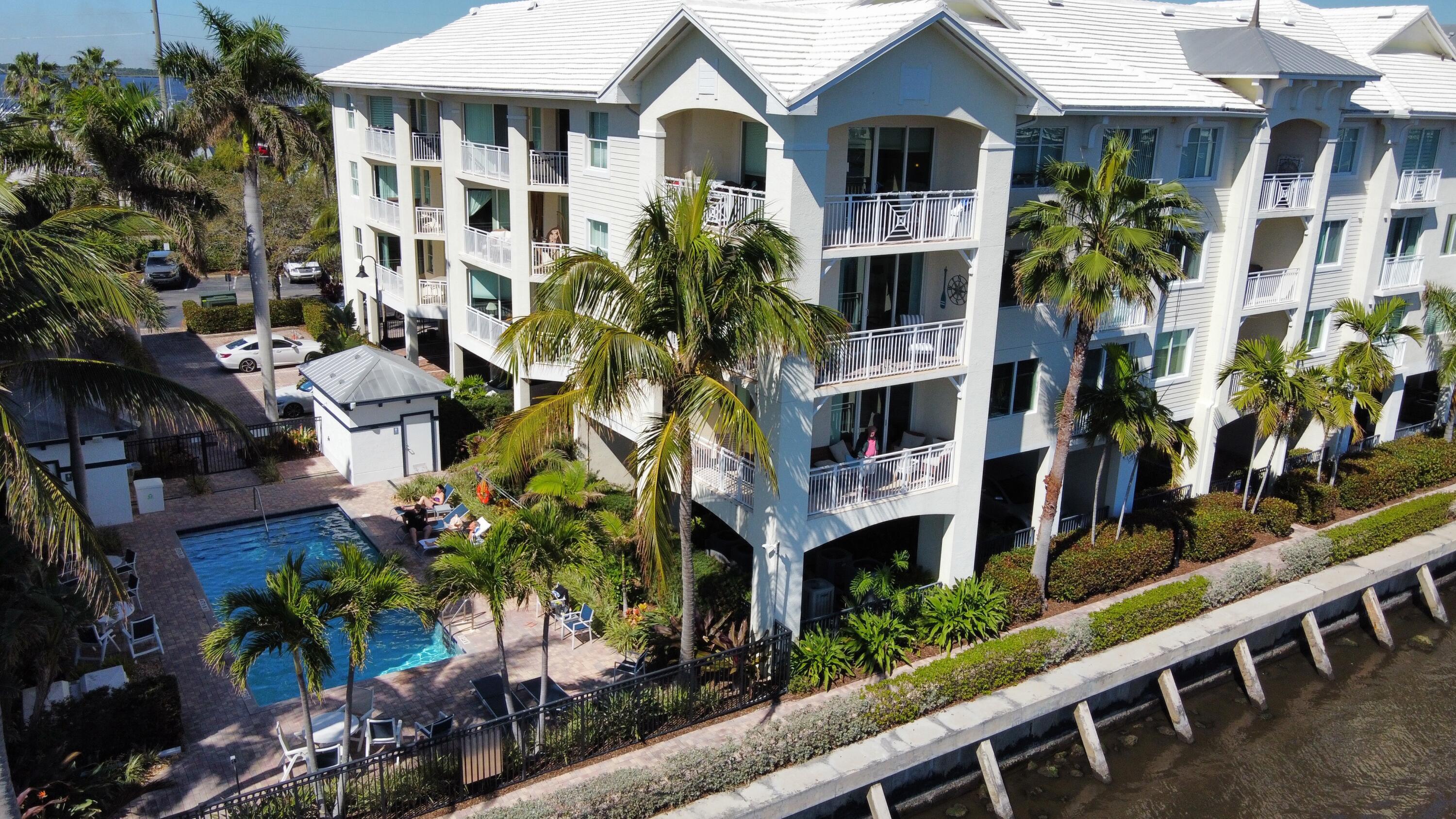 975 NW Flagler #407, Stuart FL 34994
