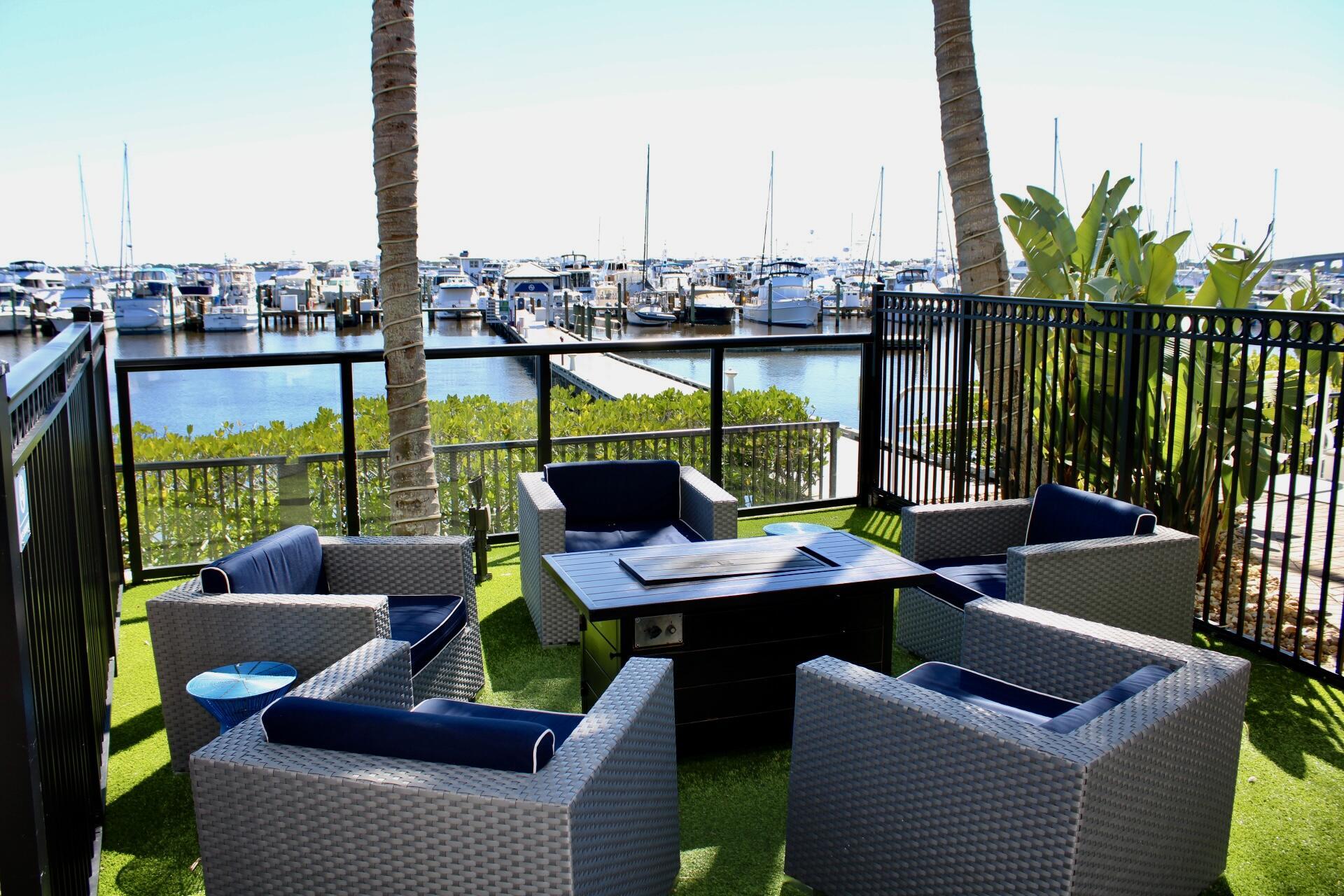 975 NW Flagler #407, Stuart FL 34994