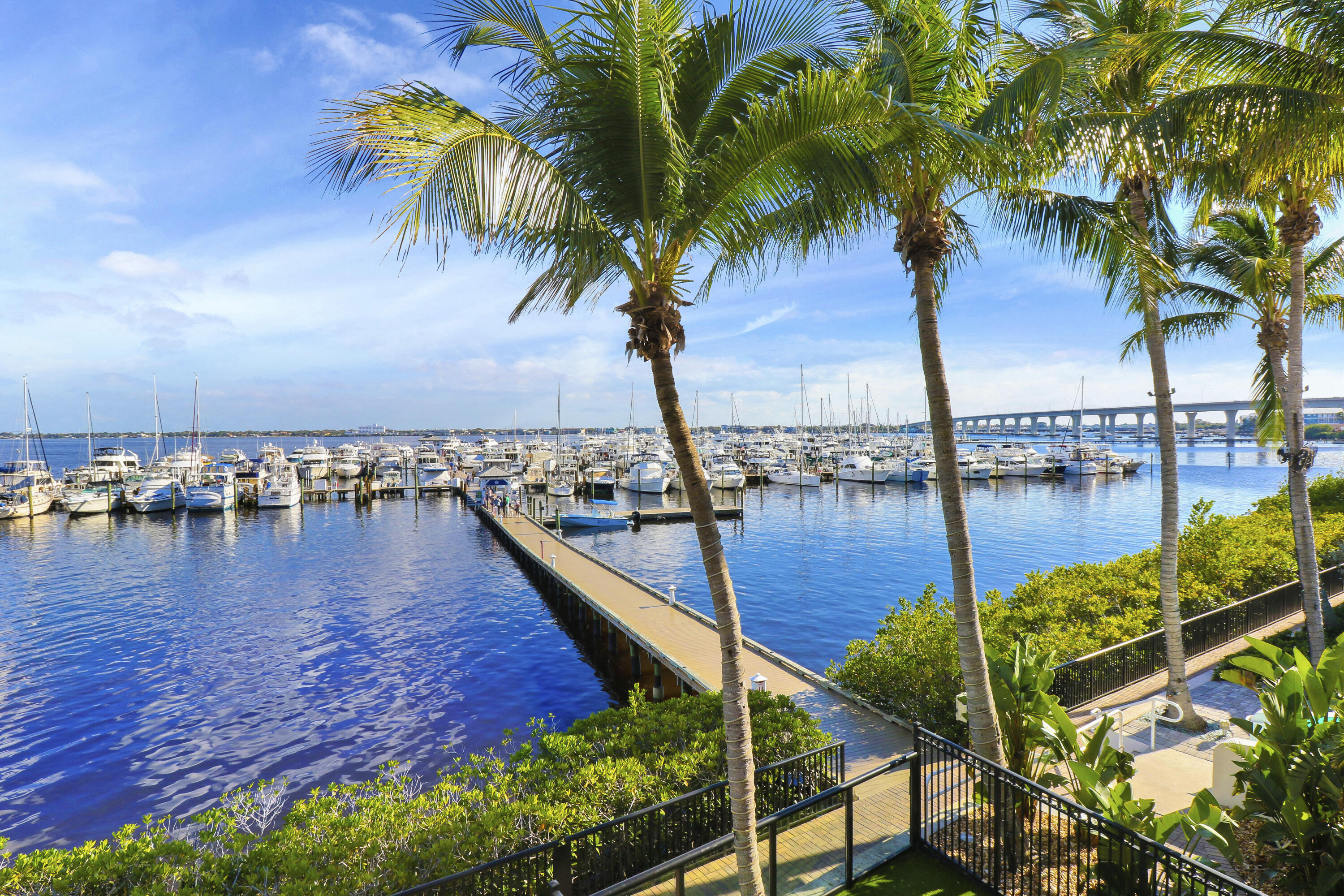 975 NW Flagler #407, Stuart FL 34994