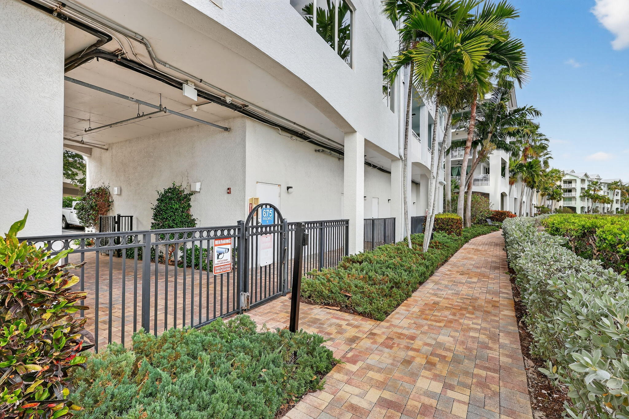 675 NW Flagler #Unit 202, Stuart FL 34994