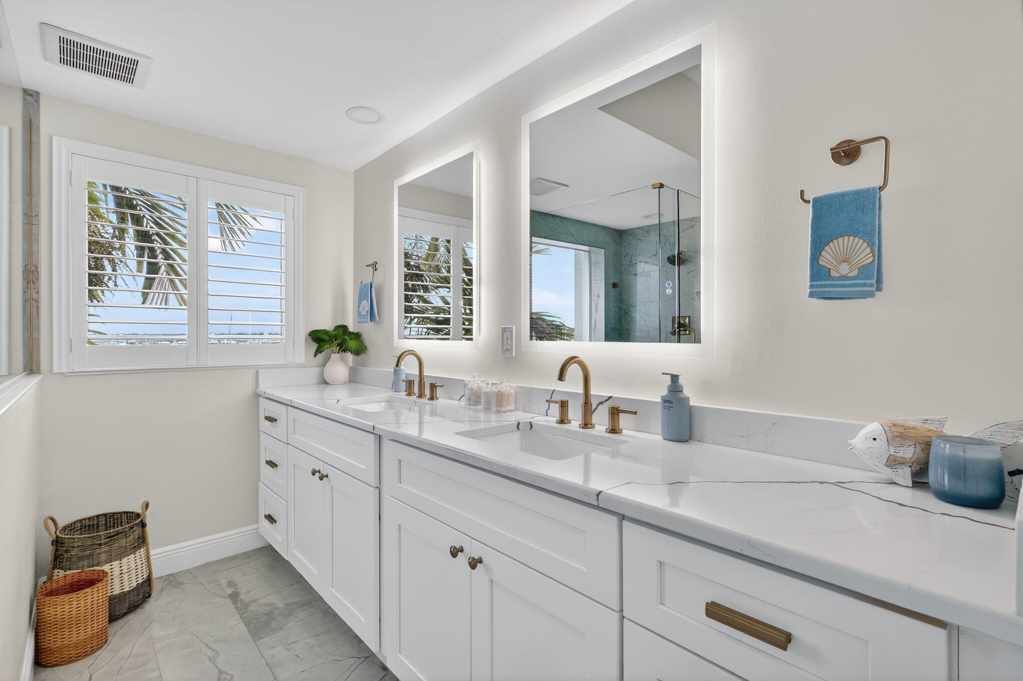 675 NW Flagler #Unit 202, Stuart FL 34994