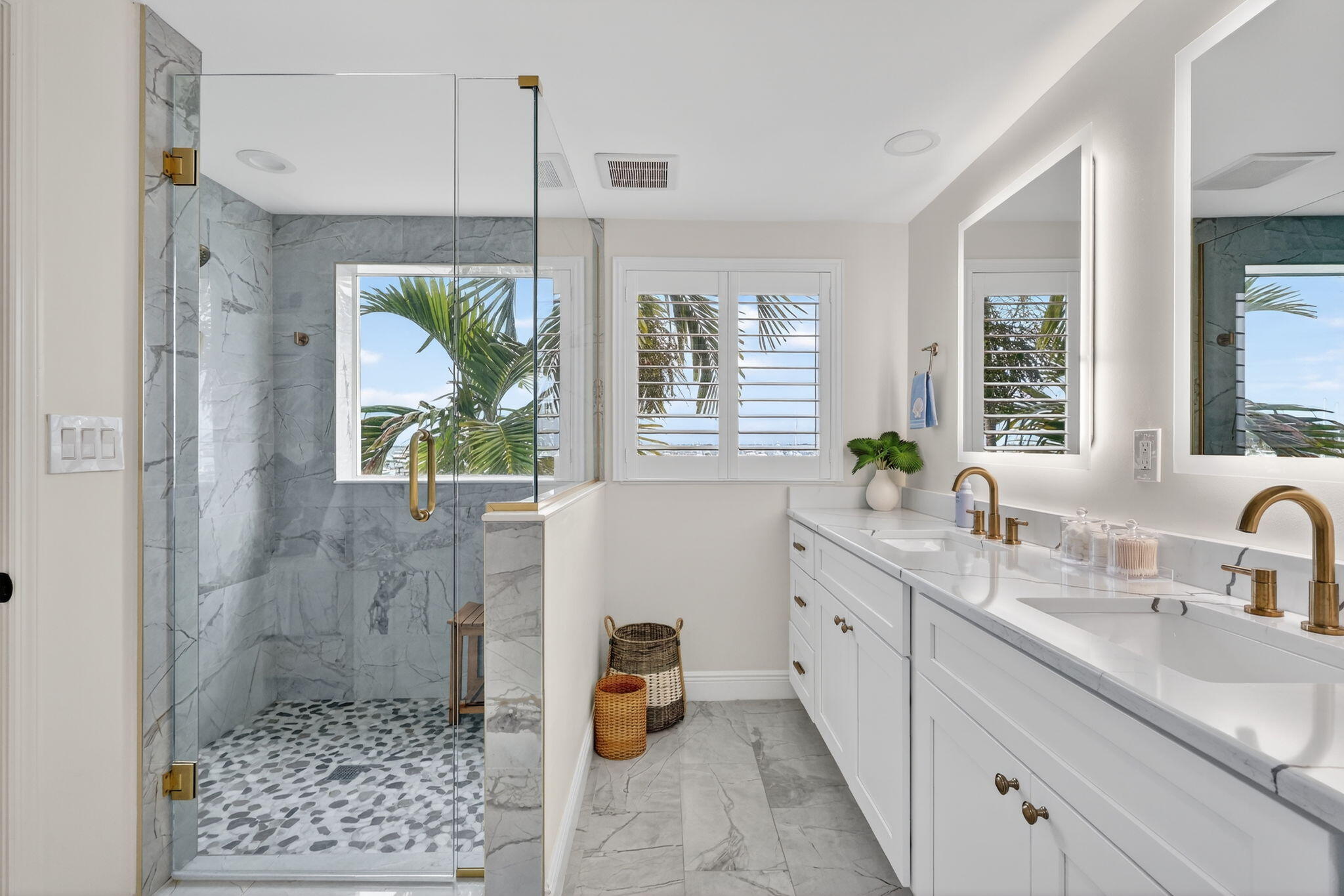 675 NW Flagler #Unit 202, Stuart FL 34994