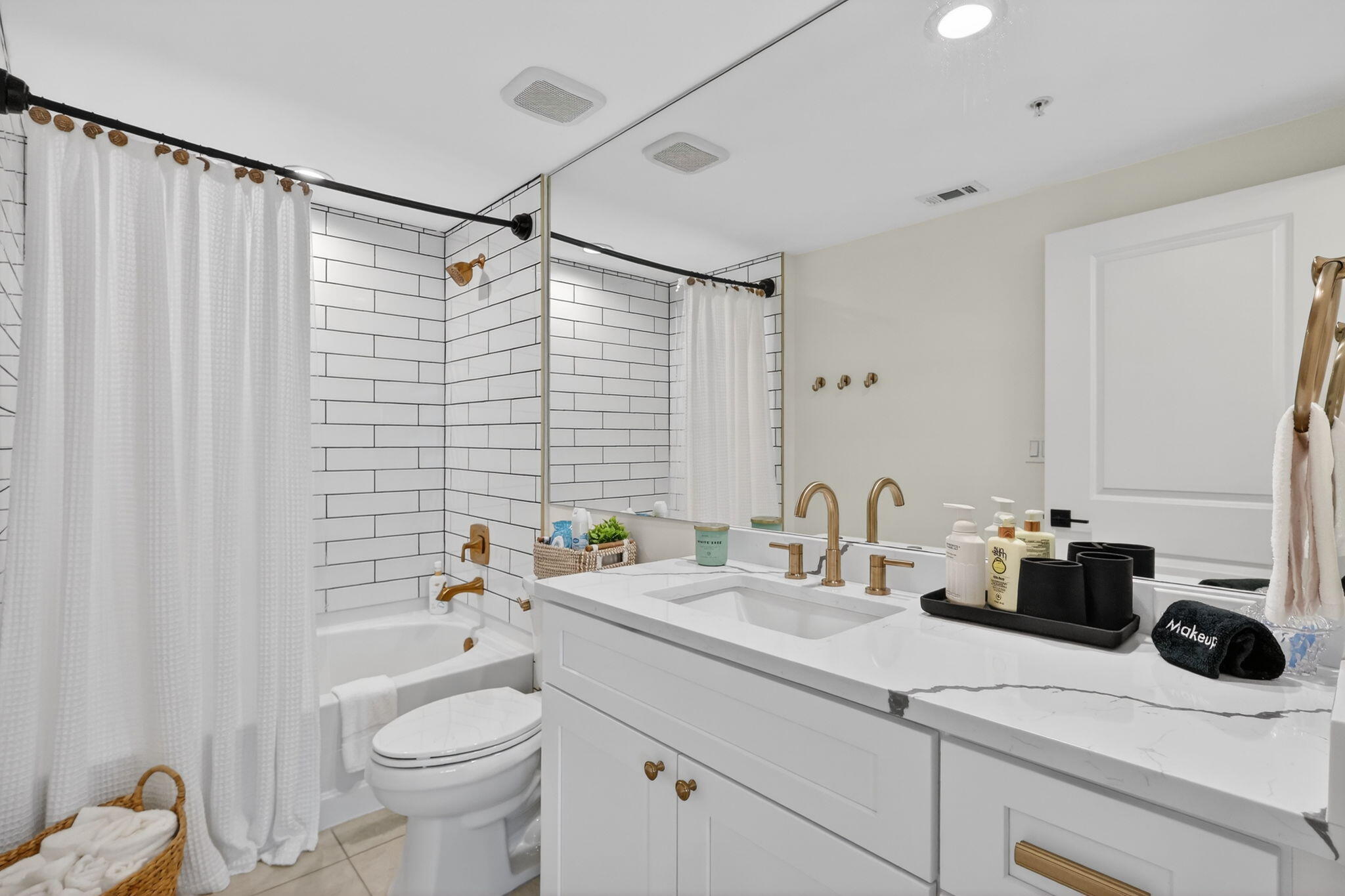 675 NW Flagler #Unit 202, Stuart FL 34994