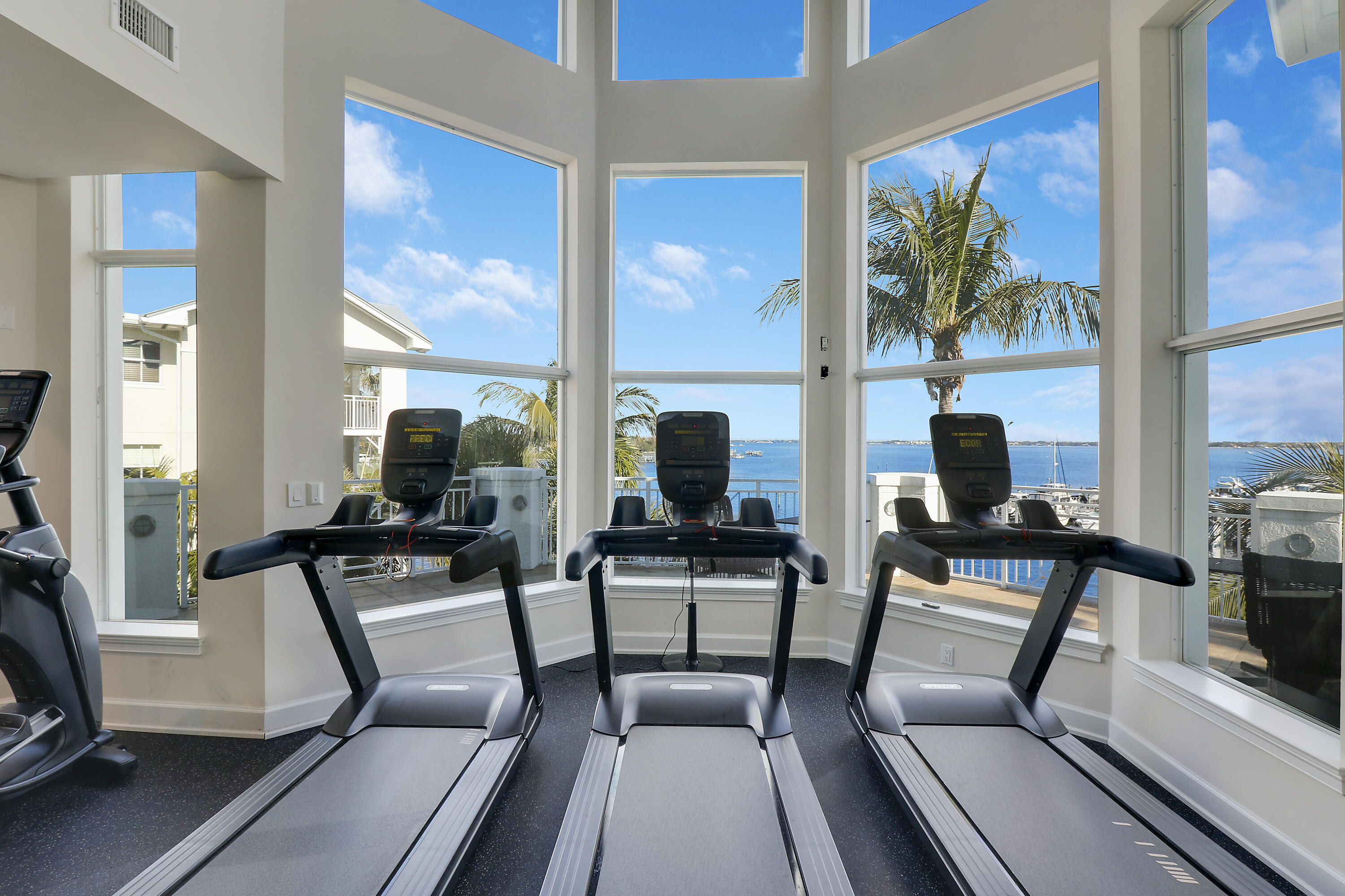 675 NW Flagler #Unit 202, Stuart FL 34994