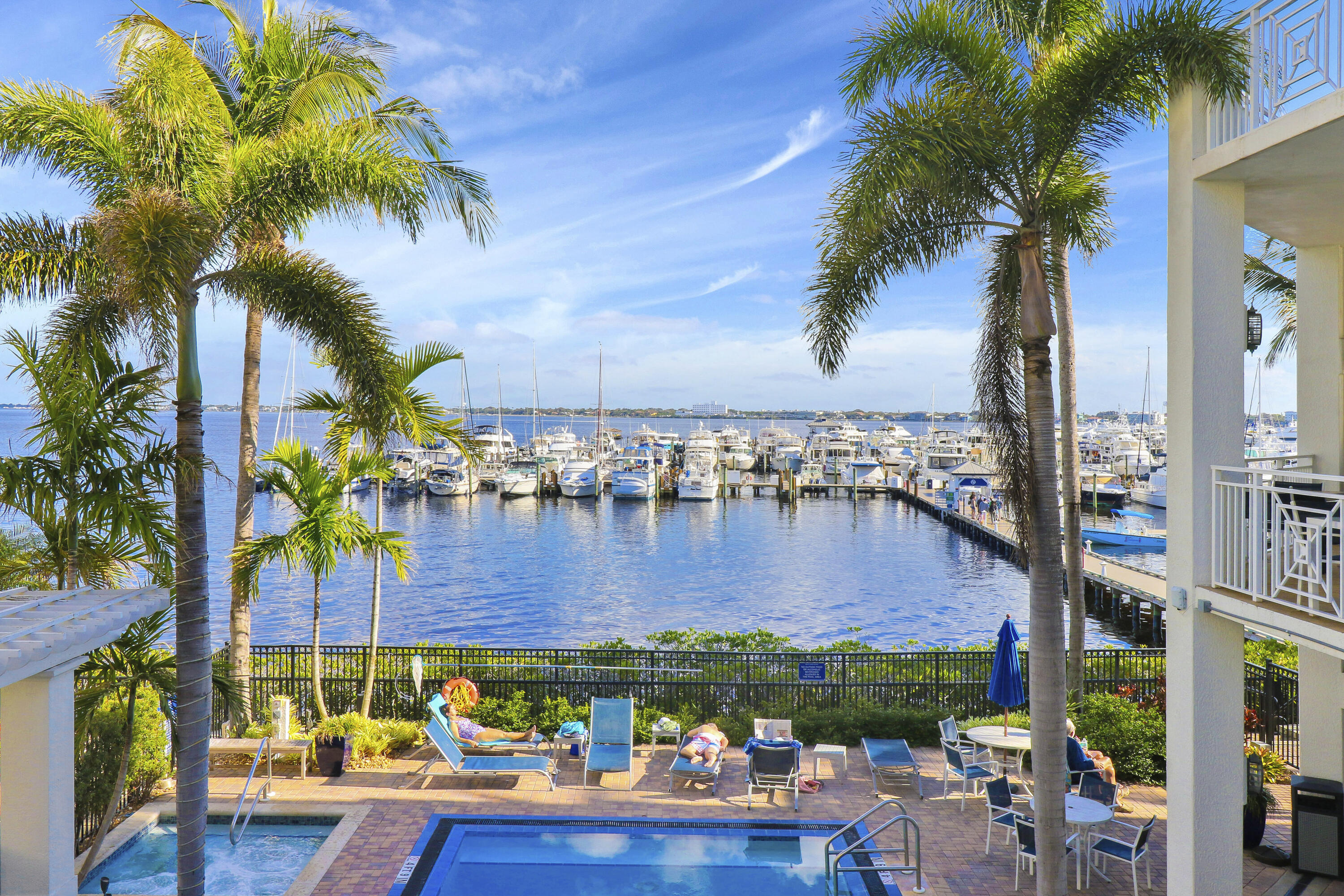 675 NW Flagler #Unit 202, Stuart FL 34994