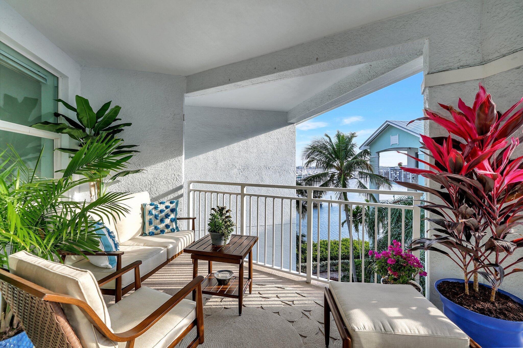 875 NW Flagler #404, Stuart FL 34994