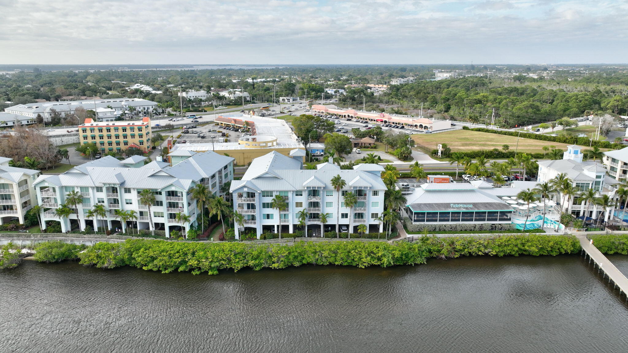 875 NW Flagler #404, Stuart FL 34994