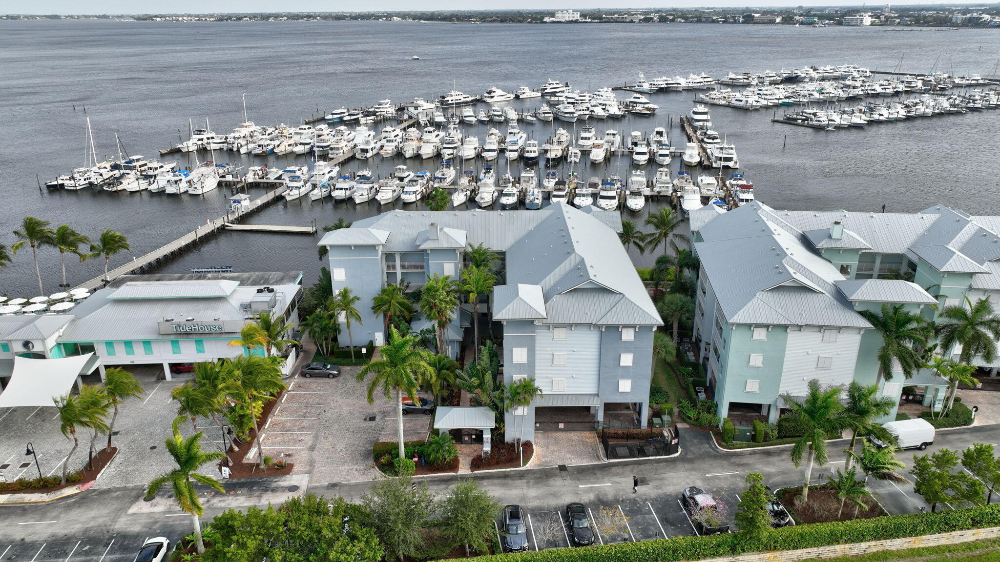 875 NW Flagler #404, Stuart FL 34994