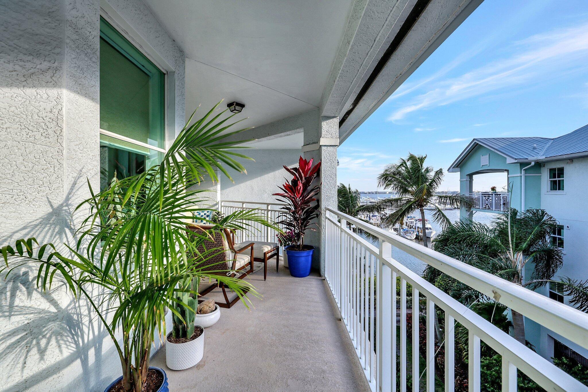 875 NW Flagler #404, Stuart FL 34994