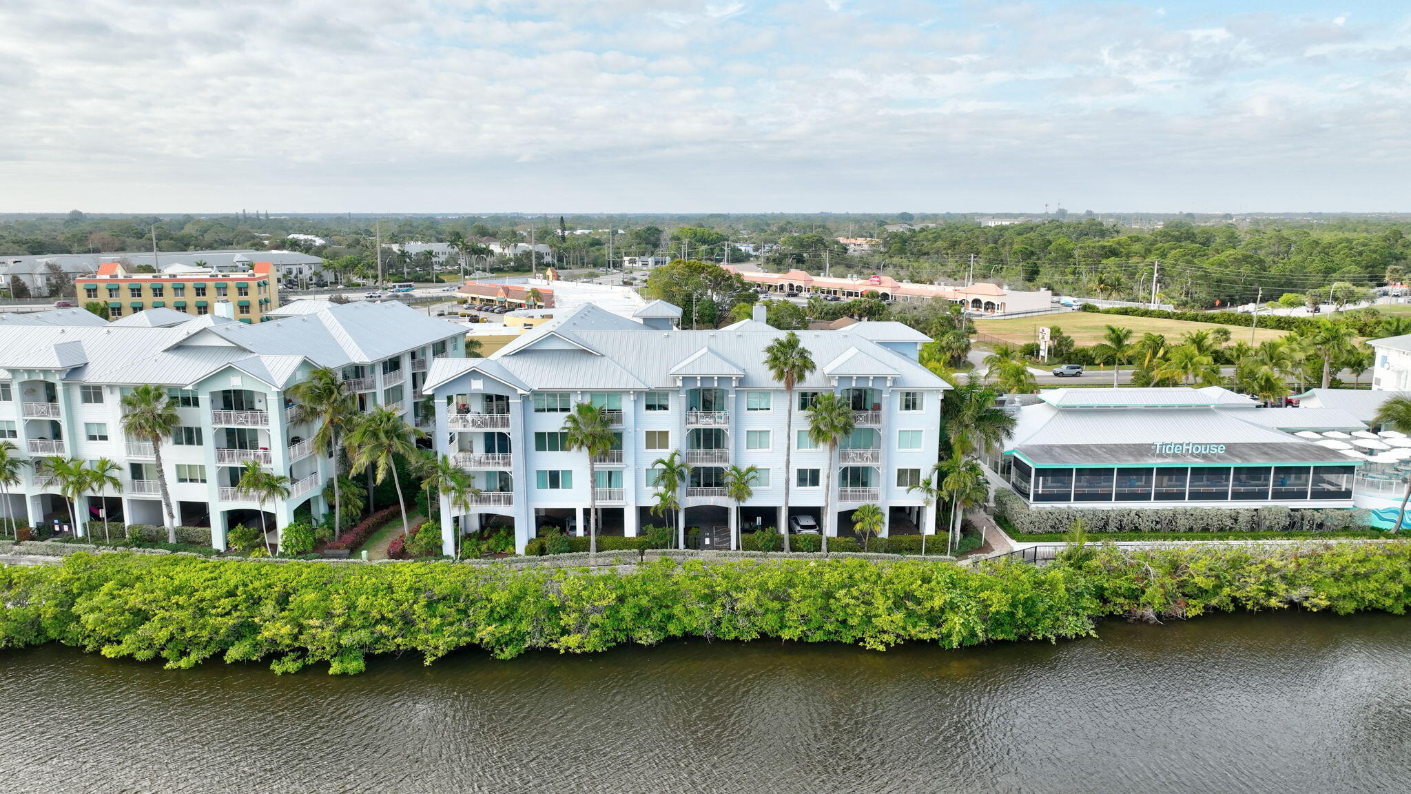 875 NW Flagler #404, Stuart FL 34994