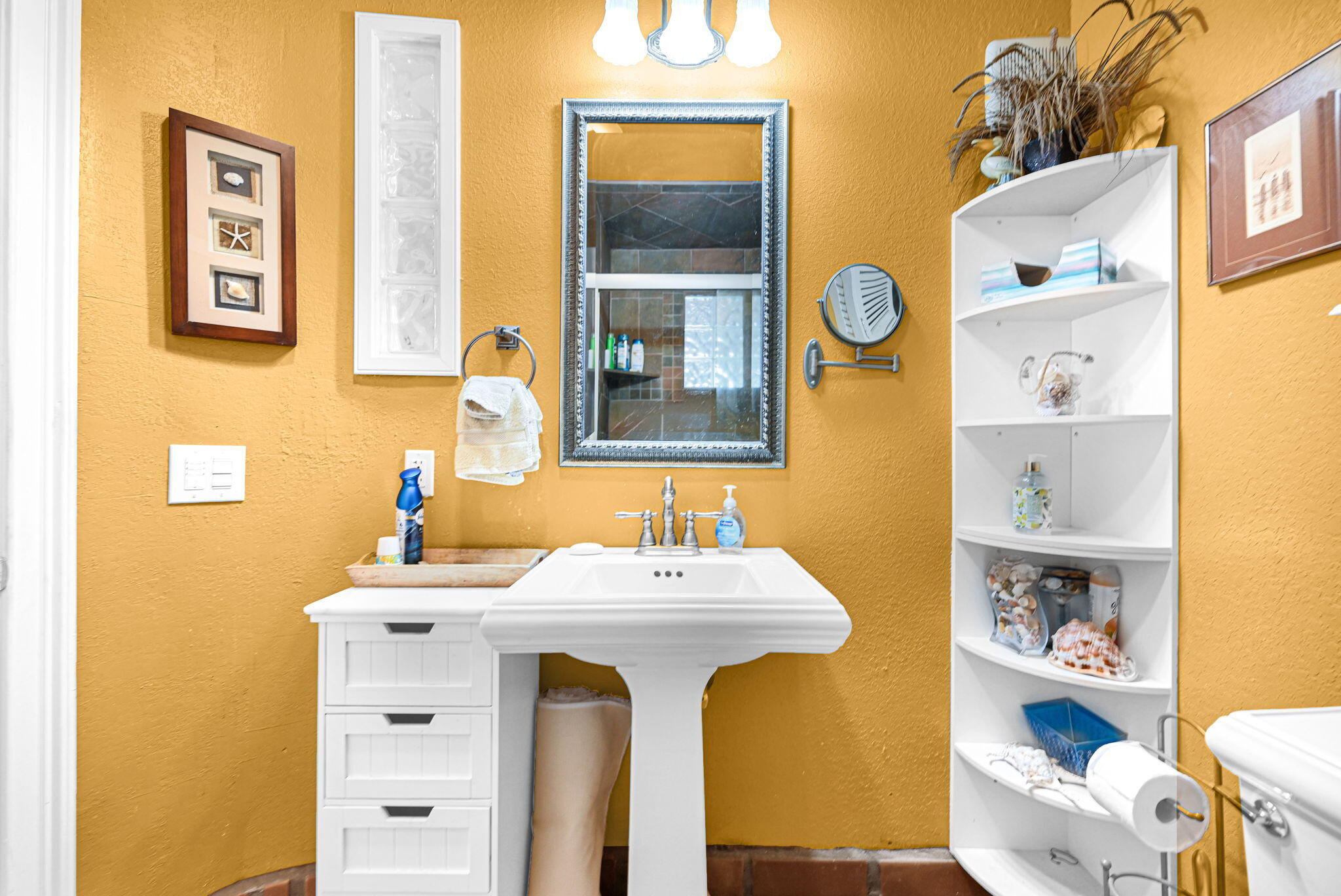 1800 N Ocean #204, Hollywood FL 33019
