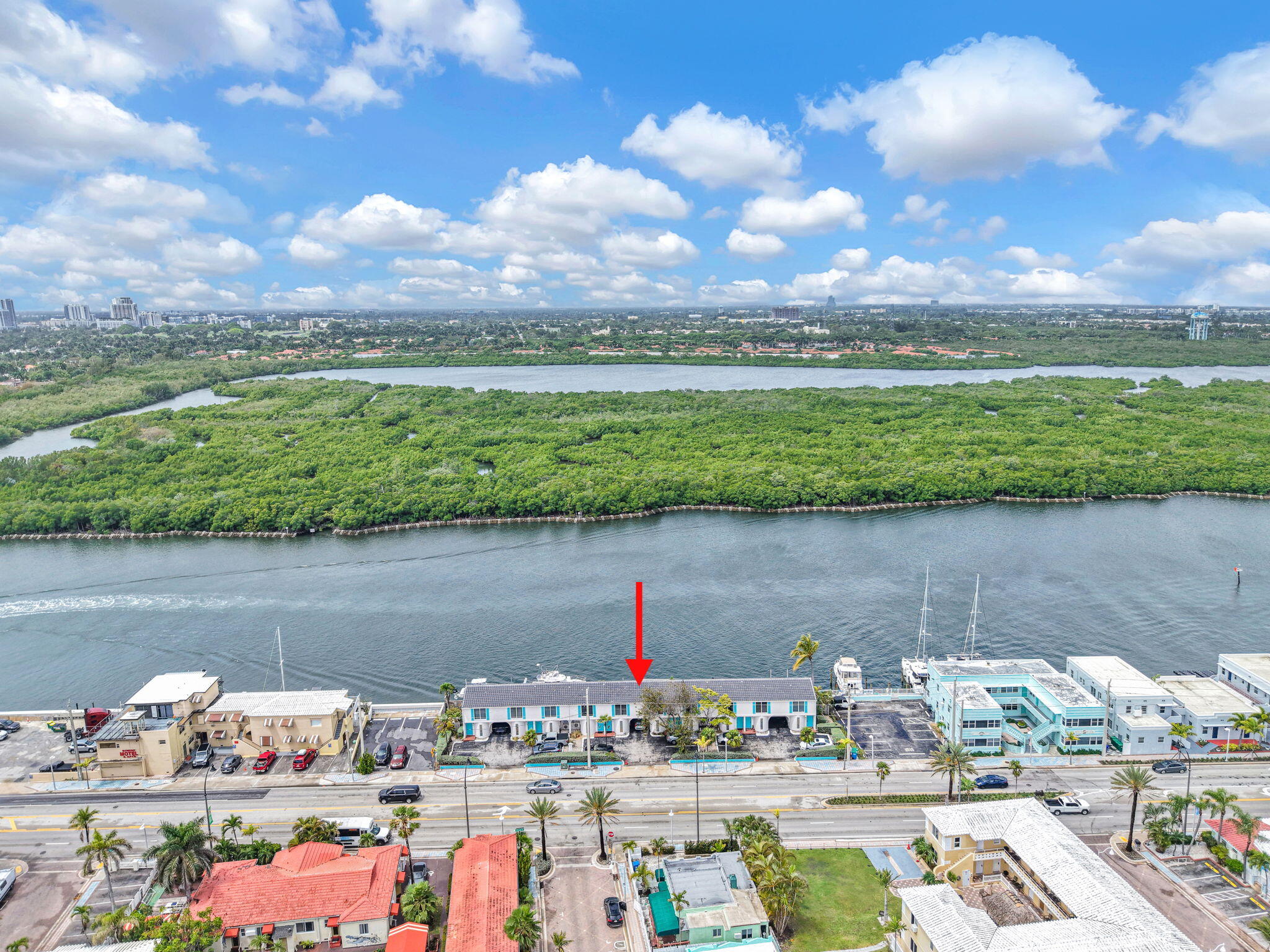 1800 N Ocean #204, Hollywood FL 33019