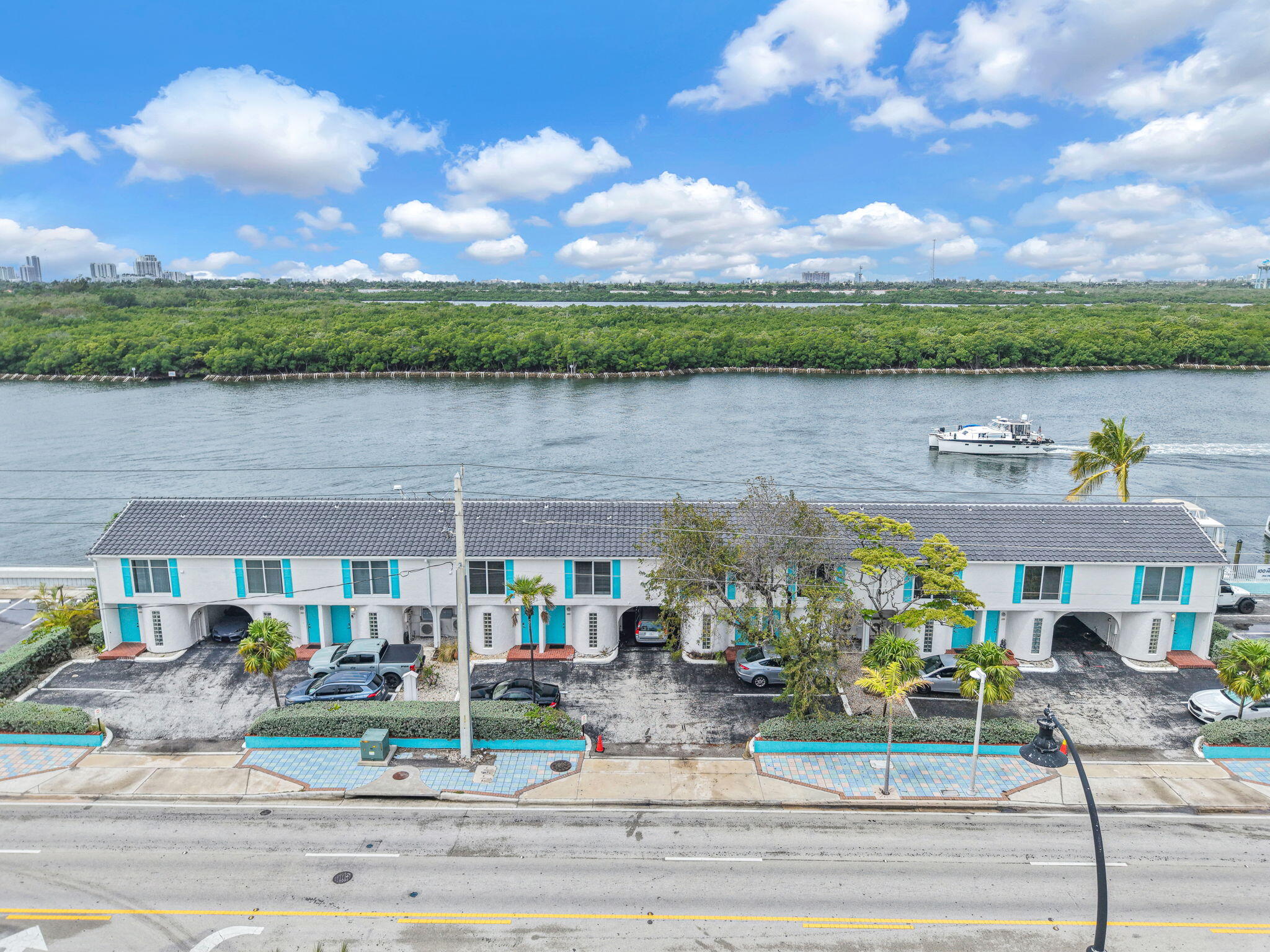 1800 N Ocean #204, Hollywood FL 33019